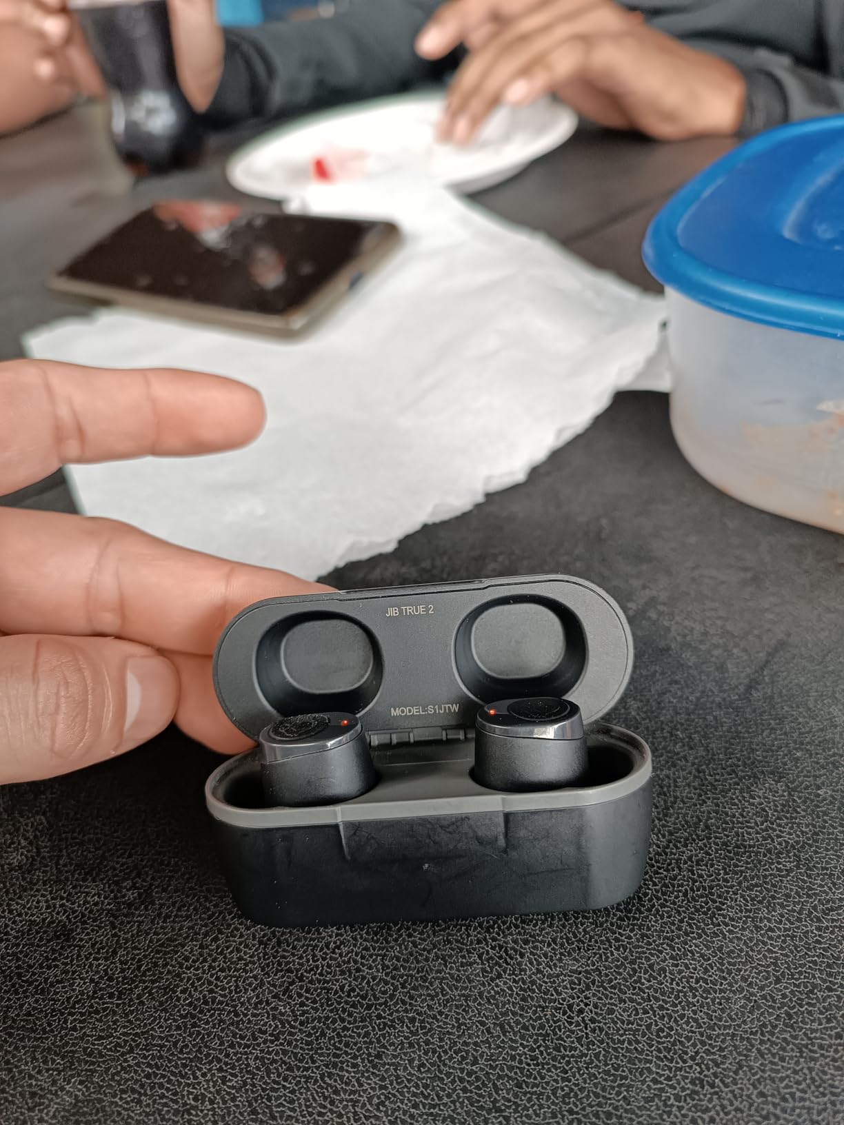 Skullcandy Jib True 2 Wireless Earbuds, Bluetooth Headphones, Up to 33 Hours Battery with Charging Case, Noise Isolating Fit, Sweat and Water Resistant, Microphone for iPhone Android - True Black Customer Review Skullcandy Jib True 2 Wireless Earbuds, Bluetooth Headphones, Up to 33 Hours Battery with Charging Case, Noise Isolating Fit, Sweat and Water Resistant, Microphone for iPhone Android - True Black - Customer Photo 1