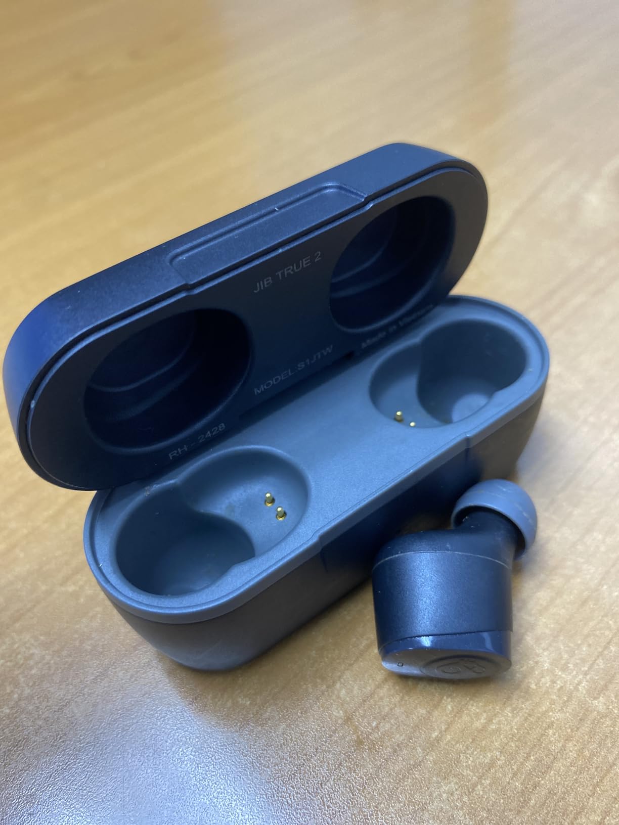 Skullcandy Jib True 2 Wireless Earbuds, Bluetooth Headphones, Up to 33 Hours Battery with Charging Case, Noise Isolating Fit, Sweat and Water Resistant, Microphone for iPhone Android - True Black Customer Review Skullcandy Jib True 2 Wireless Earbuds, Bluetooth Headphones, Up to 33 Hours Battery with Charging Case, Noise Isolating Fit, Sweat and Water Resistant, Microphone for iPhone Android - True Black - Customer Photo 2