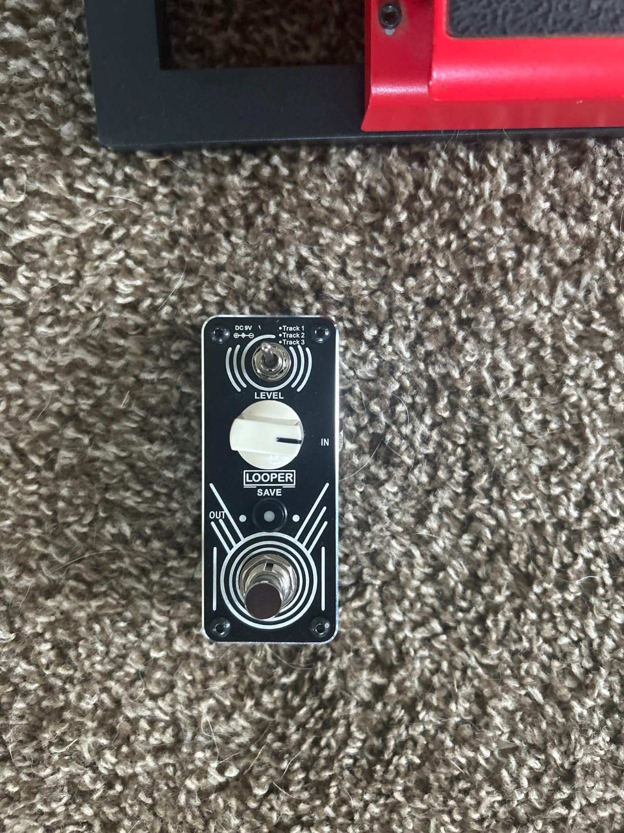 Sondery Boost Pedal for Electric Guitar and Bass, Mini Clean Booster Pedal, True Bypass, More or Less 14dB Change for Frequencies Under 250Hz or Above 1KHz, Art Design Series Pedal Customer Review Sondery Boost Pedal for Electric Guitar and Bass, Mini Clean Booster Pedal, True Bypass, More or Less 14dB Change for Frequencies Under 250Hz or Above 1KHz, Art Design Series Pedal - Customer Photo 2