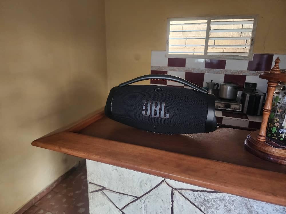 JBL Boombox 3 Black Portable Bluetooth Speaker with Massive Sound, Deepest Bass, IPX7 Waterproof, 24H Playtime, PartyBoost Customer Review JBL Boombox 3 Black Portable Bluetooth Speaker with Massive Sound, Deepest Bass, IPX7 Waterproof, 24H Playtime, PartyBoost - Customer Photo 2