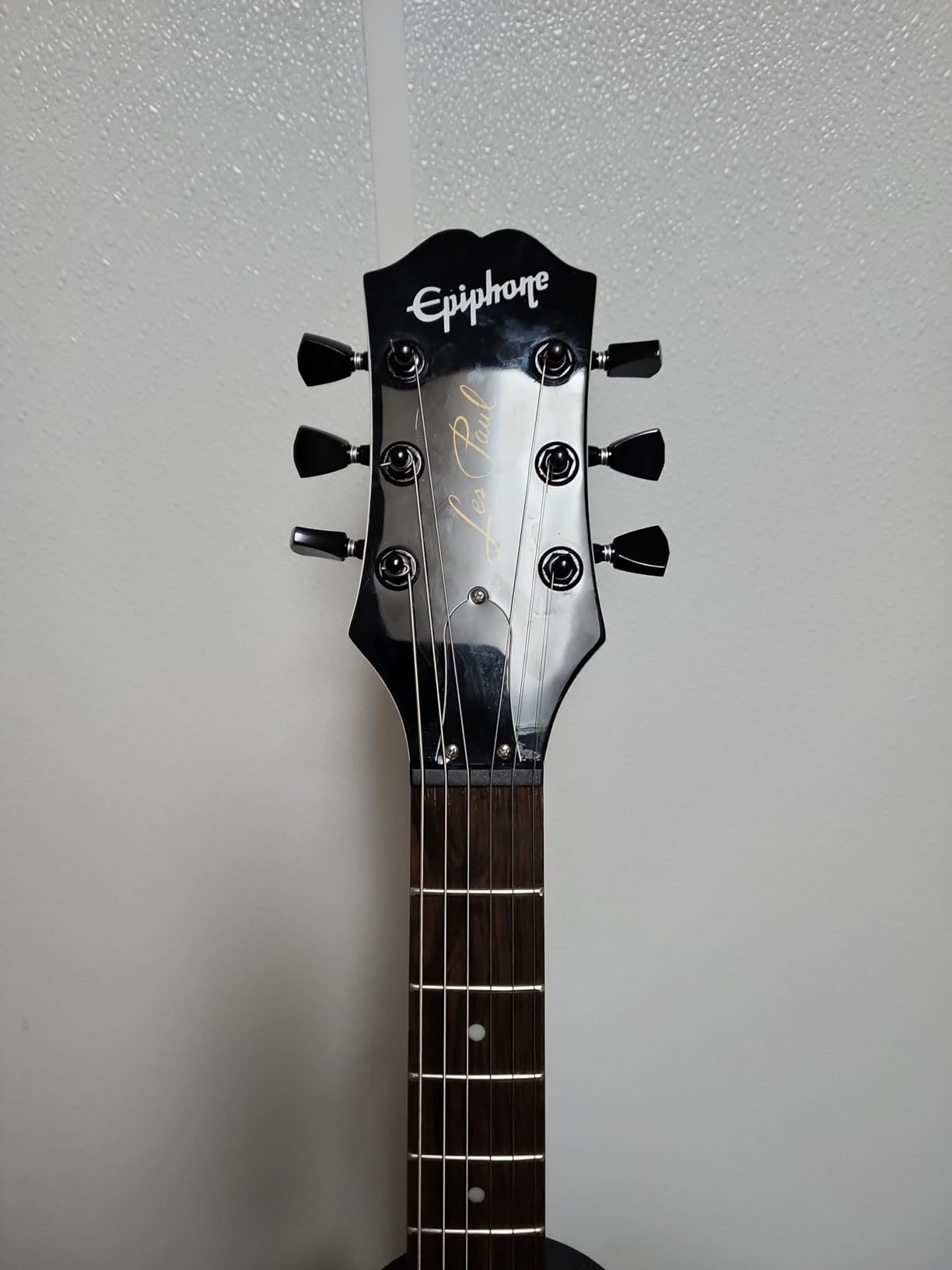 Epiphone Billie Joe Armstrong Les Paul Junior Guitar Player Pack Classic White Customer Review Epiphone Billie Joe Armstrong Les Paul Junior Guitar Player Pack Classic White - Customer Photo 2