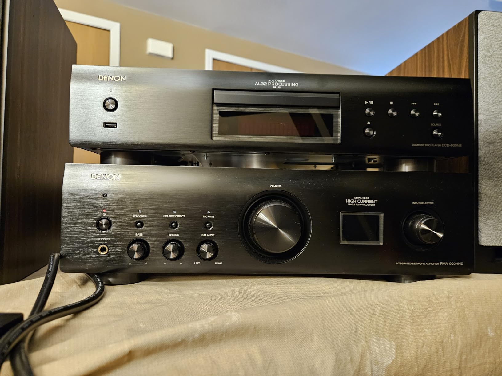 Denon PMA-900HNE Integrated Stereo Amplifier (85W x 2), Advanced High Current Circuit, Built-in HEOS, Bluetooth & AirPlay 2, Amazon Alexa, MC & MM Phono Equalizer, Hi-Res Certified - Customer Photo 1