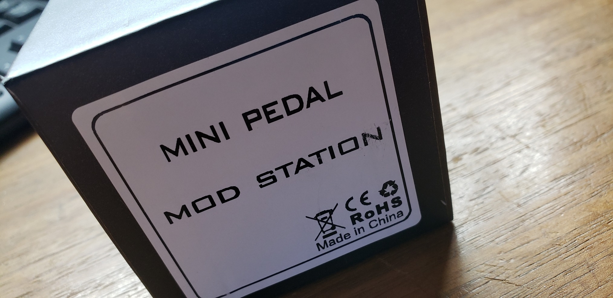 Rowin VIBROCK Chorus-Tremolo Monoblock Pedal Full Size Modulation Guitar Pedal True Bypass RE-02 - Customer Photo 3