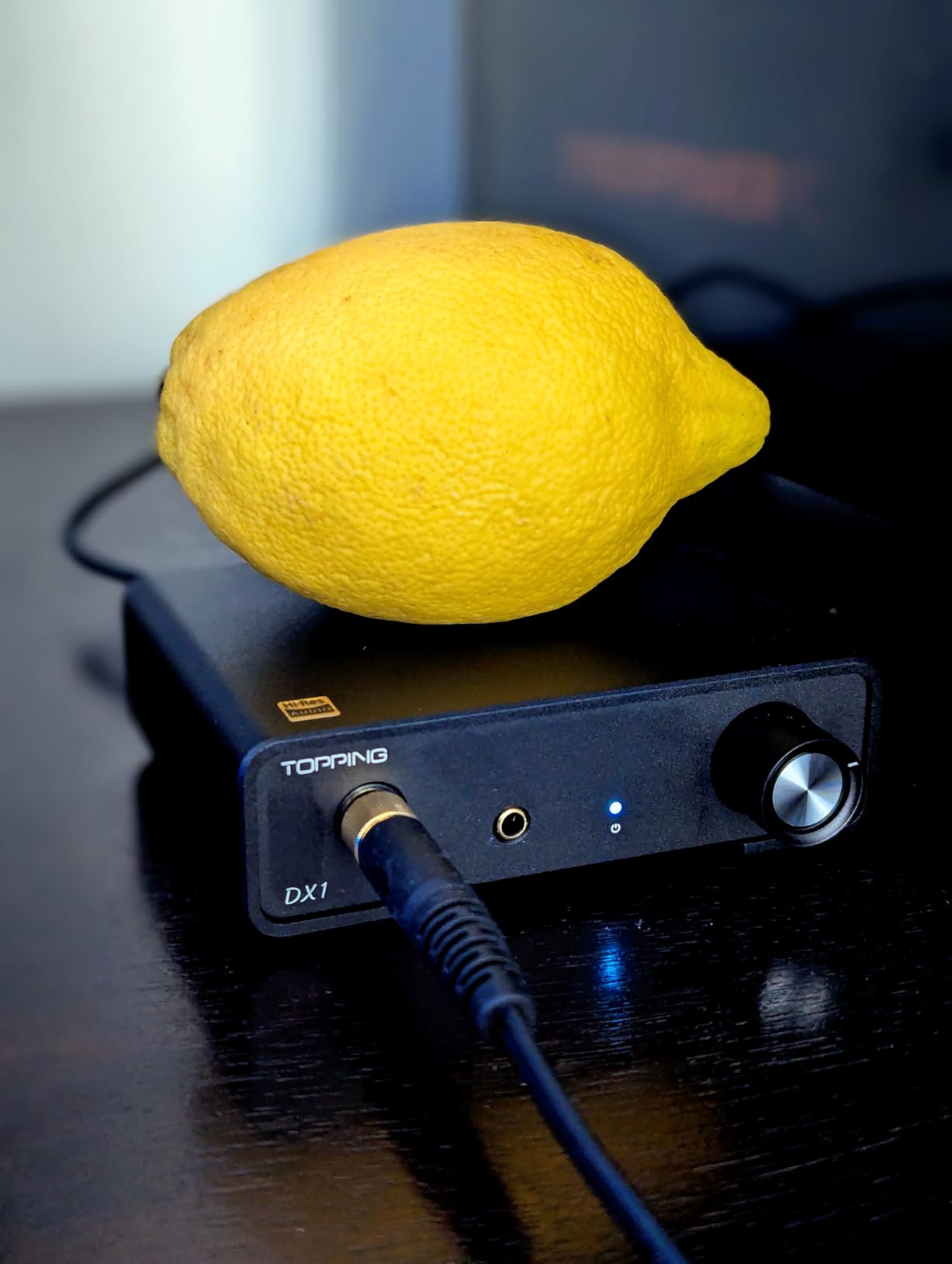Topping DX1 Mini Stereo DAC Headphone Amplifier Combo - 280mW x2 Powerful Output Two-Stage GAIN Switch USB Chargable Discrete LNRD AK4493S XU208 384kHz/32bit Native DSD256 HiFi Home Audio (Sliver) - Customer Photo 2