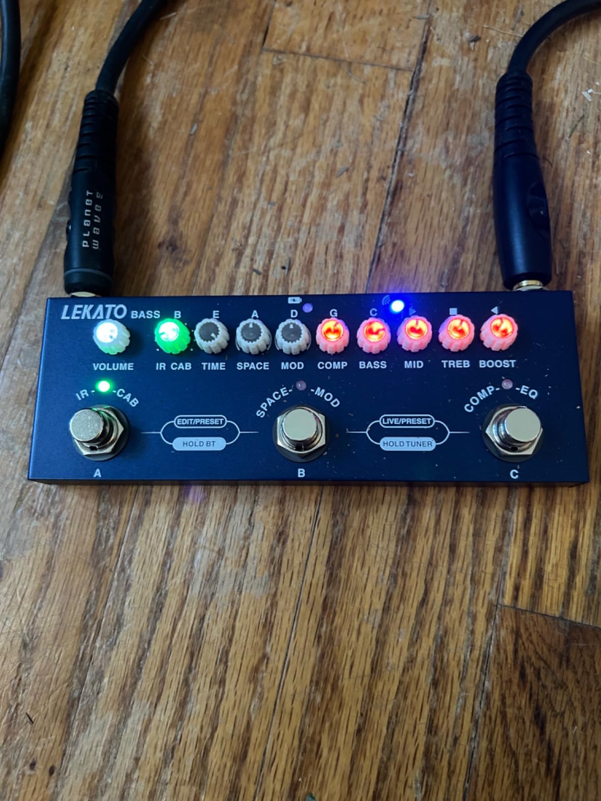 LEKATO Multi Effects Pedal for Acoustic Guitar, with IR Loading 9 AMP Models, Acoustic Multi Effects Processor, Bluetooth 5.0,Recording, Built-in Battery Customer Review LEKATO Multi Effects Pedal for Acoustic Guitar, with IR Loading 9 AMP Models, Acoustic Multi Effects Processor, Bluetooth 5.0,Recording, Built-in Battery - Customer Photo 3