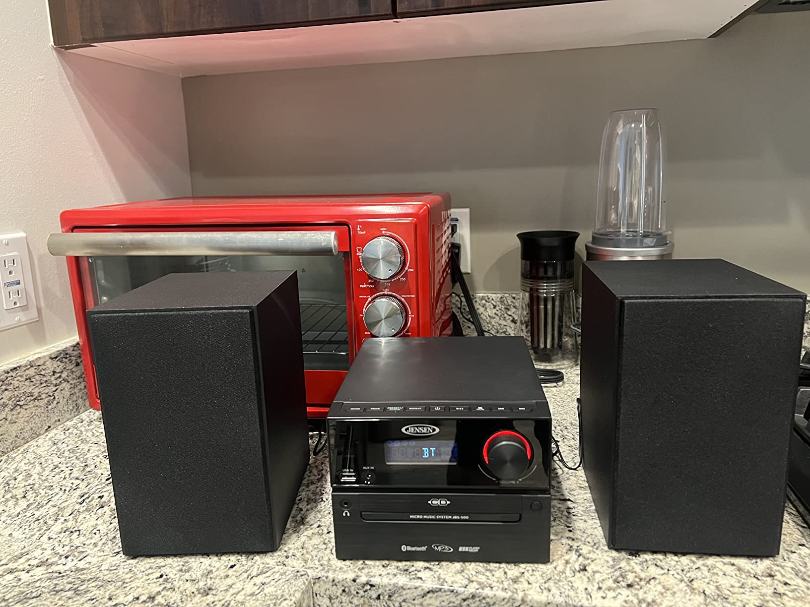 Jensen Home Speaker JBS-500 Premium Bluetooth Wireless 30W Stereo Music System CD Player, MP3 USB, Audio in, Headphone Jack, FM Radio, (Matte Black) - Customer Photo 3