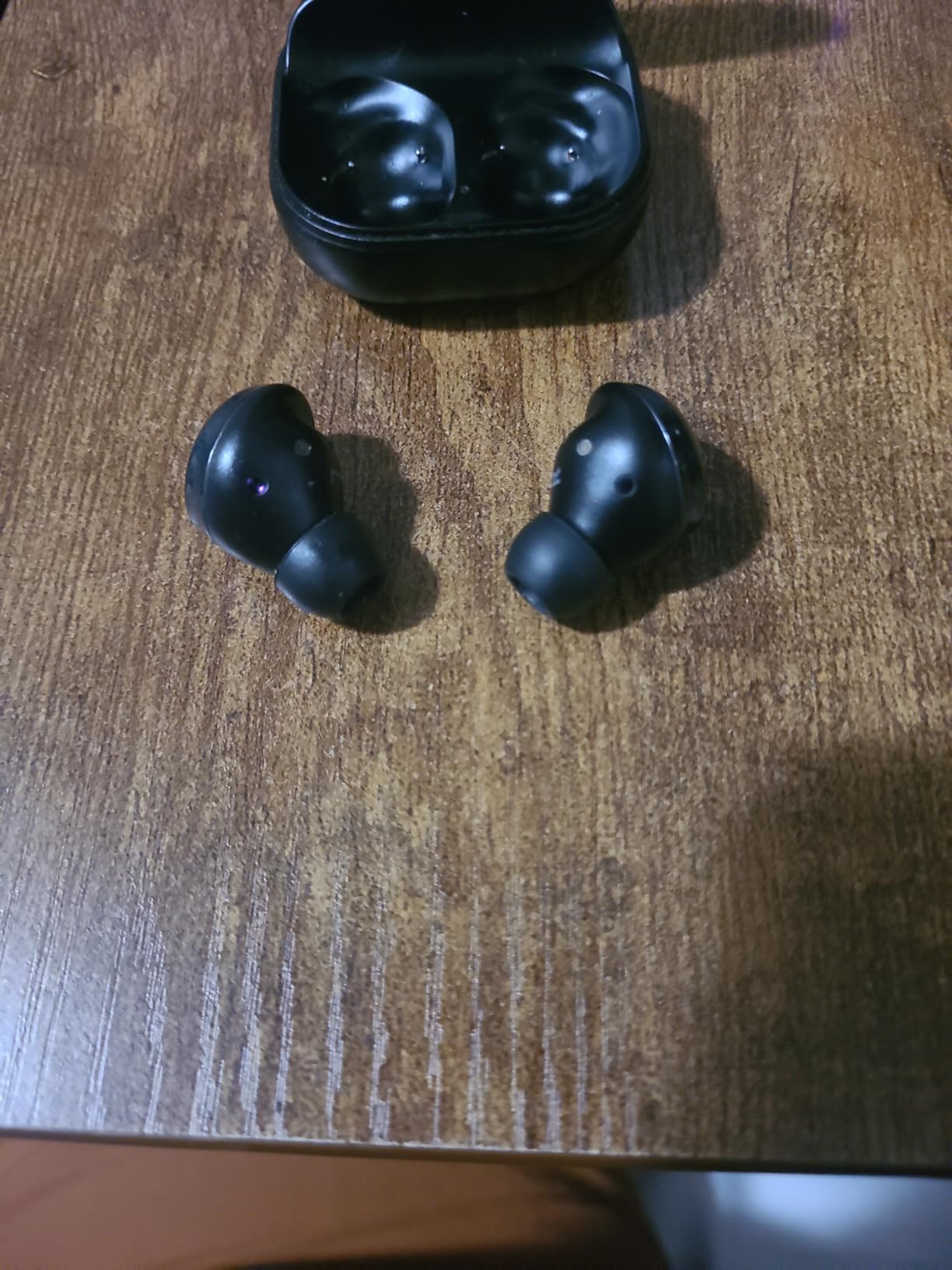 Replacement Silicone Tips Earbuds Eartips Set for Samsung Galaxy Buds Pro Headphones Fit in Case Ear Tips,6 Pairs (Phantom Black) Customer Review Replacement Silicone Tips Earbuds Eartips Set for Samsung Galaxy Buds Pro Headphones Fit in Case Ear Tips,6 Pairs (Phantom Black) - Customer Photo 1