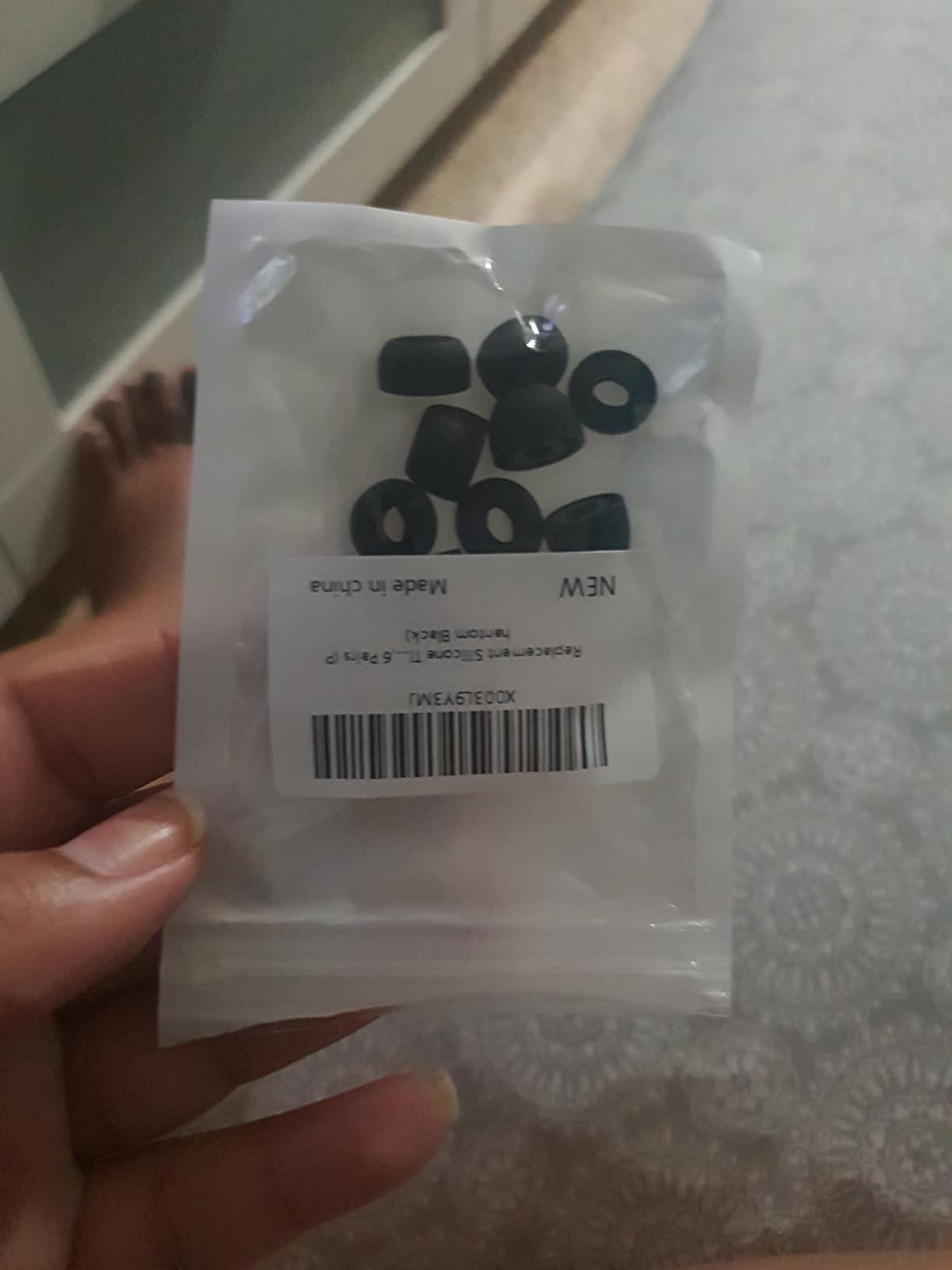 Replacement Silicone Tips Earbuds Eartips Set for Samsung Galaxy Buds Pro Headphones Fit in Case Ear Tips,6 Pairs (Phantom Black) Customer Review Replacement Silicone Tips Earbuds Eartips Set for Samsung Galaxy Buds Pro Headphones Fit in Case Ear Tips,6 Pairs (Phantom Black) - Customer Photo 2