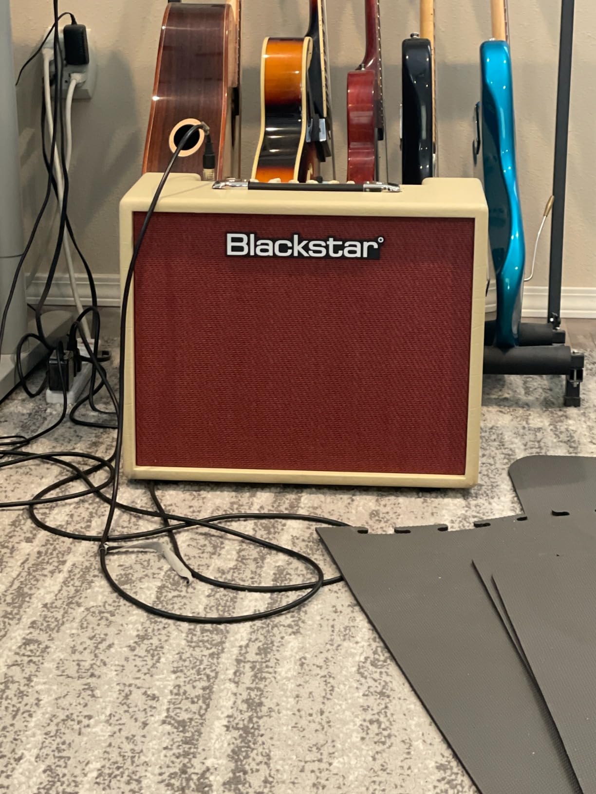 Blackstar Debut 50, 2 Guitar Combo Amplifier, Black (DEBUT50RBLK) - Customer Photo 1