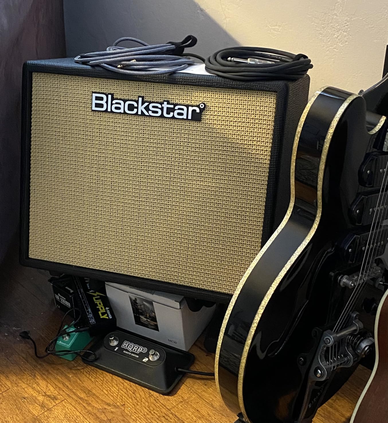 Blackstar Debut 50, 2 Guitar Combo Amplifier, Black (DEBUT50RBLK) Customer Review Blackstar Debut 50, 2 Guitar Combo Amplifier, Black (DEBUT50RBLK) - Customer Photo 2