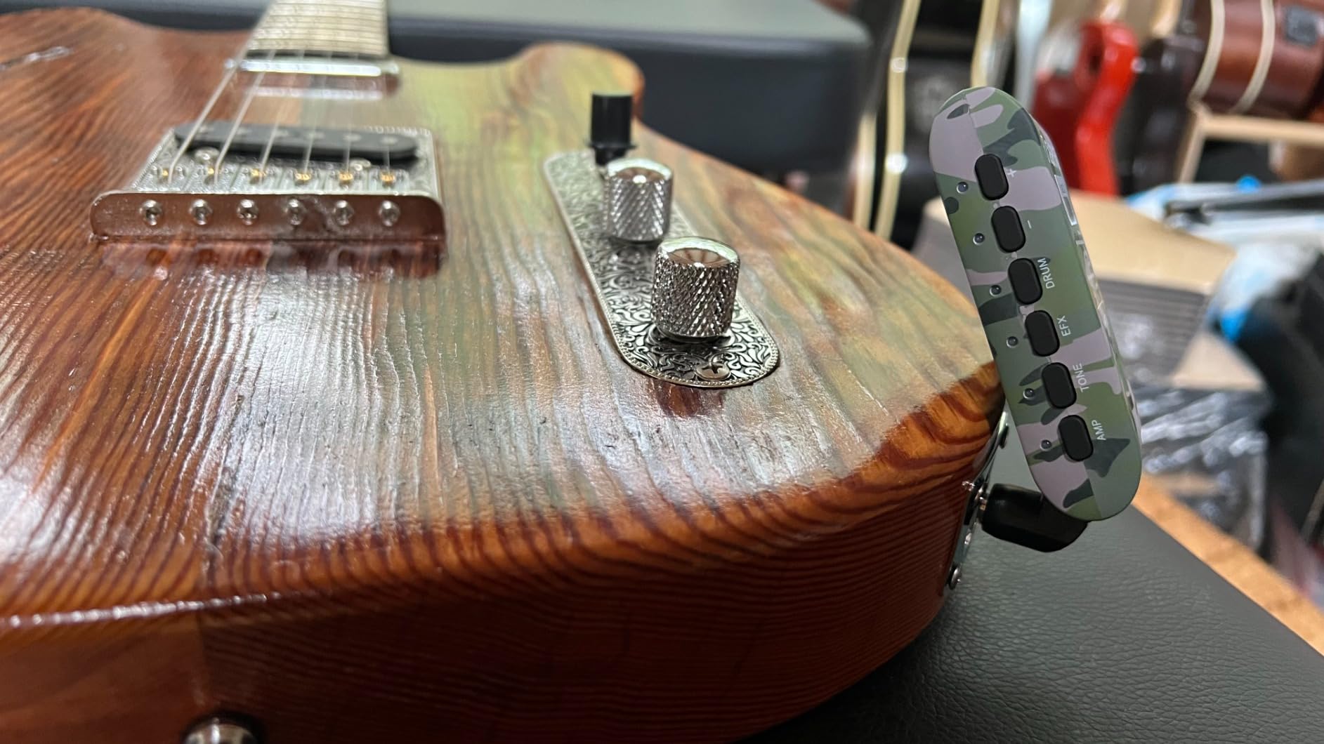 FLAMMA Guitar Headphone Amp Portable with 28 Drum Grooves 14 Built-in Effects 14 Amplifier Models 5 Tone Colors Support Bluetooth USB Audio Recording and Playback OTG Function Home Practice - Customer Photo 1