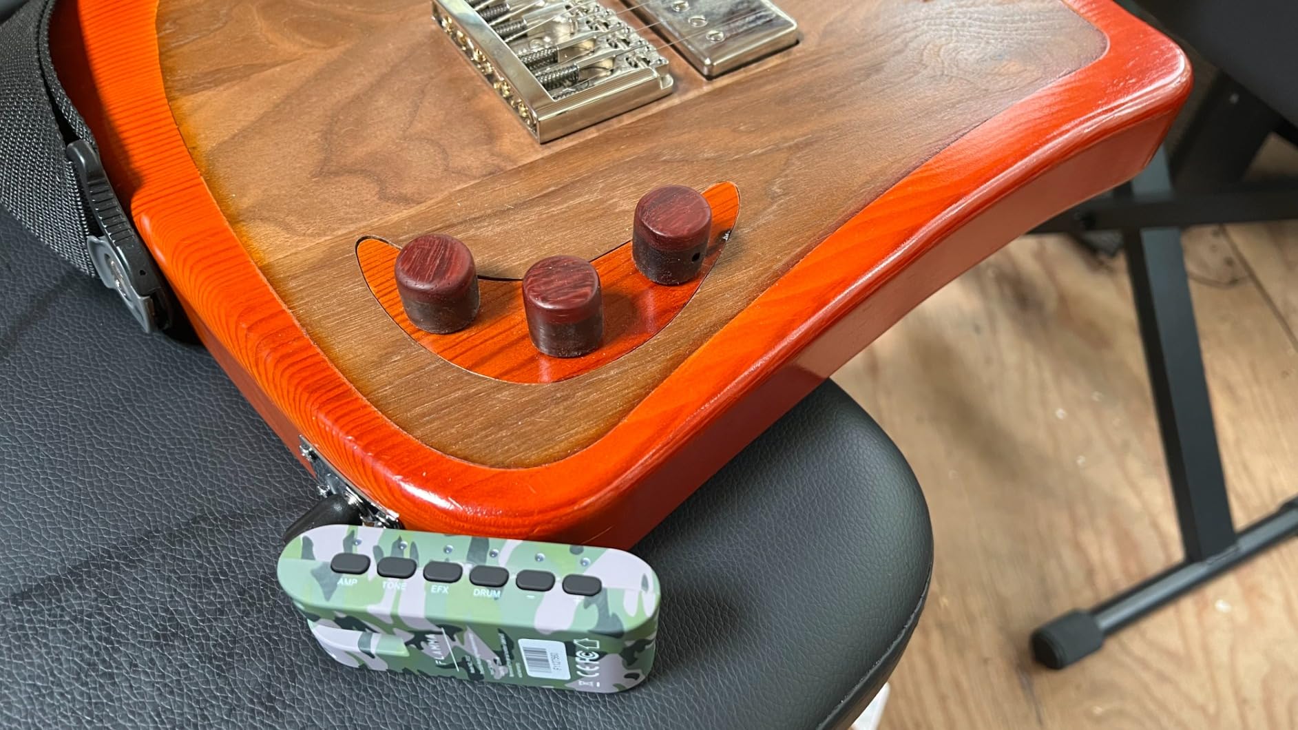 FLAMMA Guitar Headphone Amp Portable with 28 Drum Grooves 14 Built-in Effects 14 Amplifier Models 5 Tone Colors Support Bluetooth USB Audio Recording and Playback OTG Function Home Practice - Customer Photo 2
