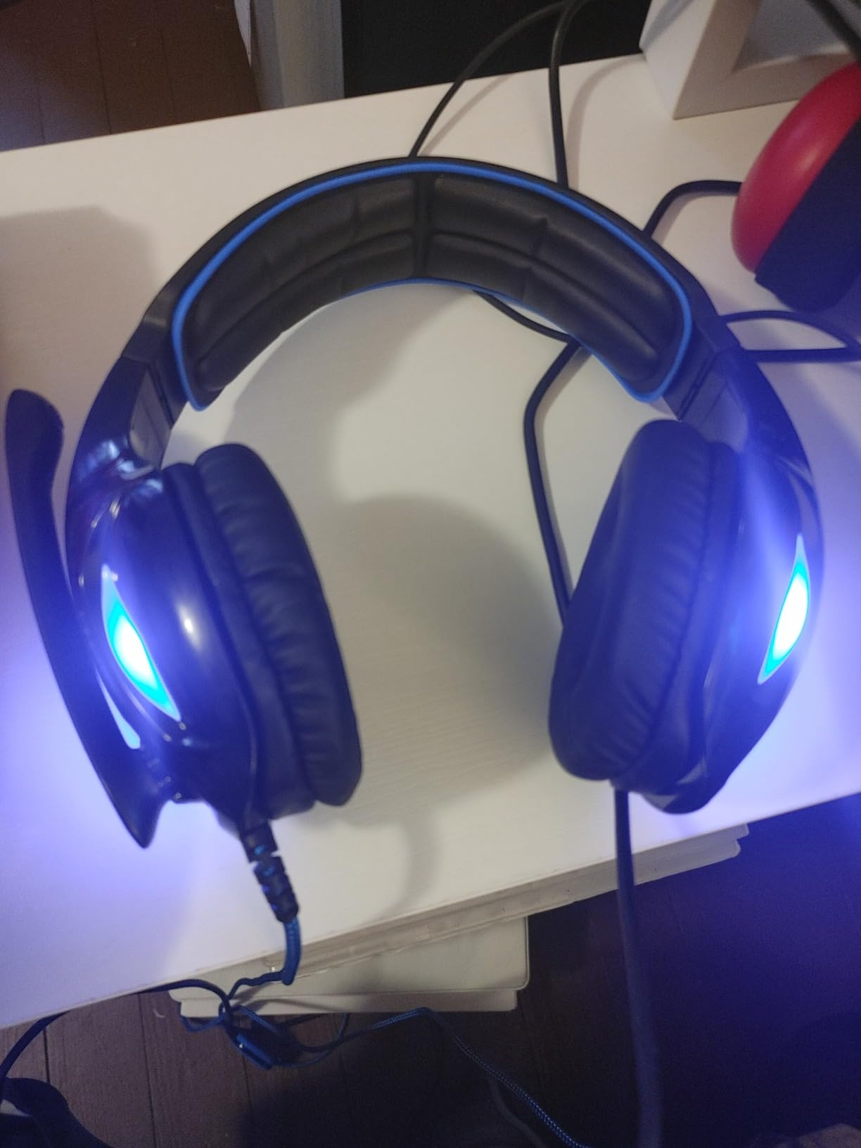 SADES SA902 Stereo Gaming Headset 7.1 USB Surround Sound PC Headsets Over-Ear Gaming Headphones with Microphone LED Light Black Blue Customer Review SADES SA902 Stereo Gaming Headset 7.1 USB Surround Sound PC Headsets Over-Ear Gaming Headphones with Microphone LED Light Black Blue - Customer Photo 2