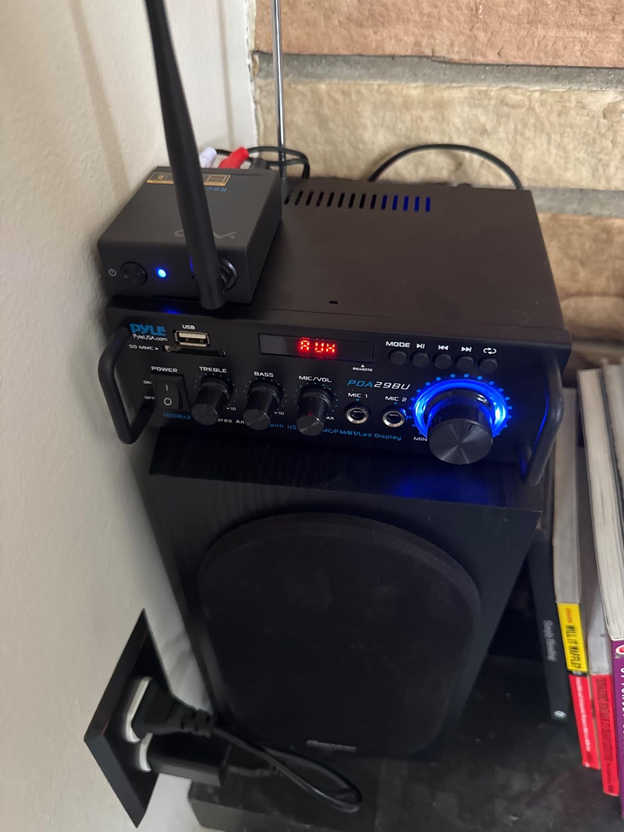 YMOO 3 in 1 2.4Ghz Wireless Audio Transmitter and Receiver,2 Receivers for Two Speakers,20ms Ultra Low Latency,192kHz/24bit HiFi,320ft Range RCA Jack Wireless Adapter for TV/Speaker/PC/Home Stereo Customer Review YMOO 3 in 1 2.4Ghz Wireless Audio Transmitter and Receiver,2 Receivers for Two Speakers,20ms Ultra Low Latency,192kHz/24bit HiFi,320ft Range RCA Jack Wireless Adapter for TV/Speaker/PC/Home Stereo - Customer Photo 2
