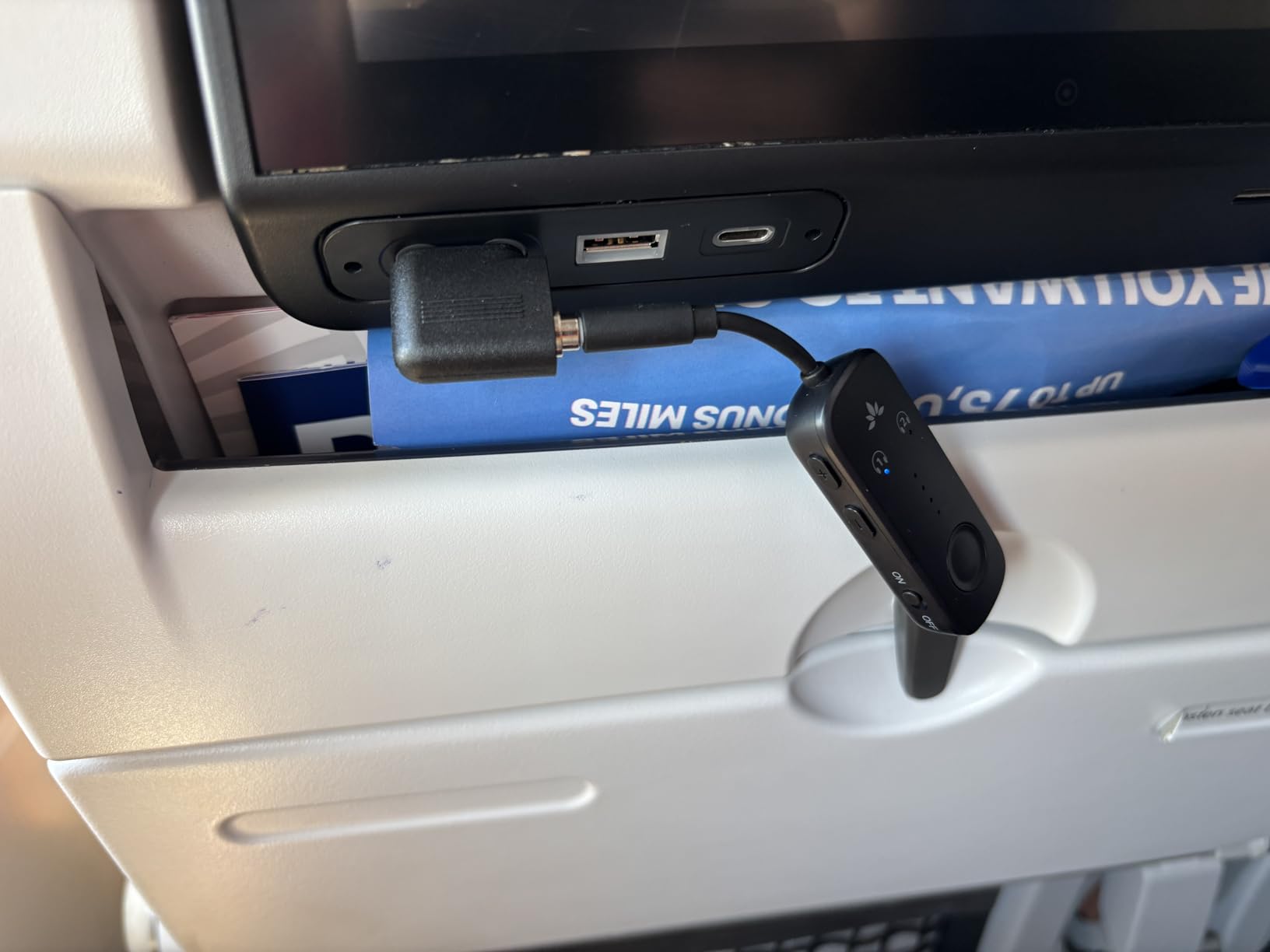 Avantree Relay - Airplane Bluetooth 5.3 Adapter with Qualcomm aptX Adaptive, Supports 2 AirPods or Headphones, 20Hr Playtime, 3.5mm AUX Wireless Audio Transmitter for Travel Flight, Airline, Gym Customer Review Avantree Relay - Airplane Bluetooth 5.3 Adapter with Qualcomm aptX Adaptive, Supports 2 AirPods or Headphones, 20Hr Playtime, 3.5mm AUX Wireless Audio Transmitter for Travel Flight, Airline, Gym - Customer Photo 1