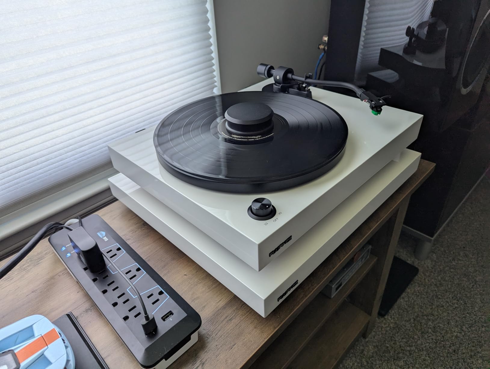 Fluance RT81+ Elite High Fidelity Vinyl Turntable Record Player, Audio Technica VM95E Cartridge, Anti-Resonant Platter, Acrylic Mat, Phono Preamp, Wood Plinth, Adjustable Isolation Feet - Piano Black - Customer Photo 1