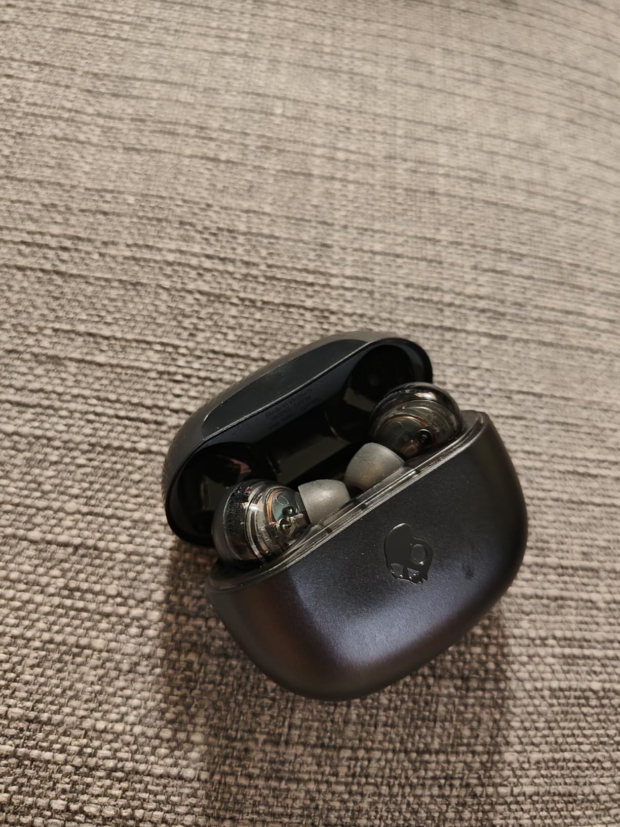 Skullcandy Rail ANC Wireless Earbuds, Bluetooth Headphones, Active Noise Cancelling, Up to 38 Hours Battery, Microphone for iPhone Android, Customizable via Skull-iQ App - True Black Customer Review Skullcandy Rail ANC Wireless Earbuds, Bluetooth Headphones, Active Noise Cancelling, Up to 38 Hours Battery, Microphone for iPhone Android, Customizable via Skull-iQ App - True Black - Customer Photo 2