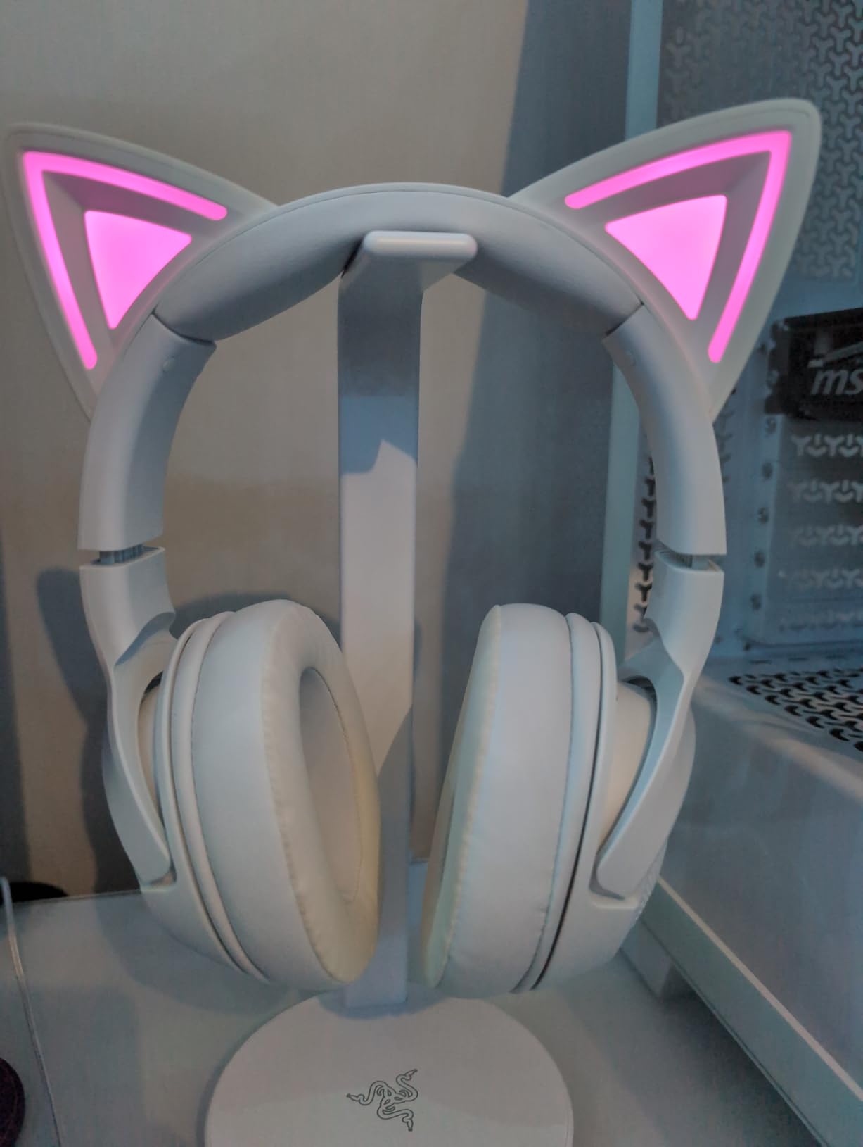 Razer Kraken Kitty V2 BT Wireless RGB Headset: Chroma RGB Kitty Ears & Earcups - Bluetooth 5.2-40 mm Drivers - Noise-Cancelling Mics - Lightweight - 40 Hr Battery w/Type C Charging - Quartz Pink Customer Review Razer Kraken Kitty V2 BT Wireless RGB Headset: Chroma RGB Kitty Ears & Earcups - Bluetooth 5.2-40 mm Drivers - Noise-Cancelling Mics - Lightweight - 40 Hr Battery w/Type C Charging - Quartz Pink - Customer Photo 1