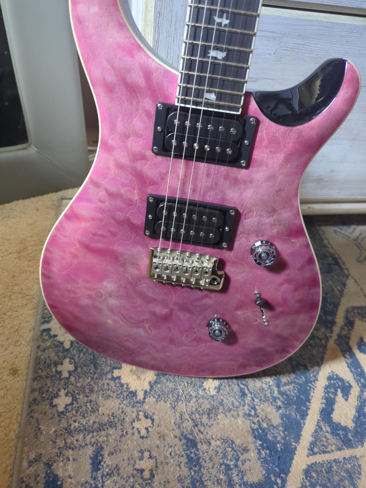 PRS Guitars 6 String SE Custom 24 Quilt Electric Guitar, Black Gold Sunburst with Gigbag, Right Customer Review PRS Guitars 6 String SE Custom 24 Quilt Electric Guitar, Black Gold Sunburst with Gigbag, Right - Customer Photo 2