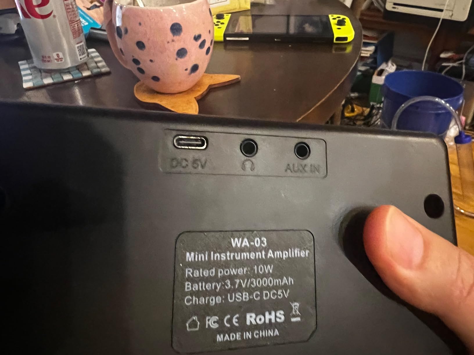 Ueteto 10W Mini Bass Amp, Portable and Rechargeable Bass Guitar Practice Amplifier with Clean and Drive Channels - Customer Photo 2