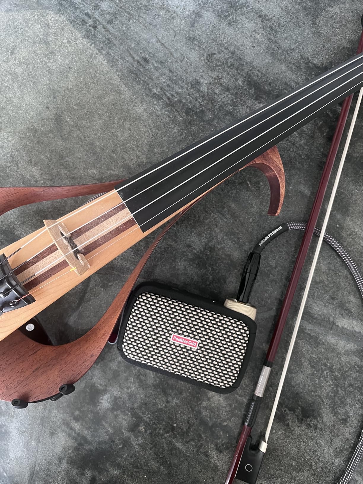 Positive Grid Spark GO 5W Ultra-Portable Smart Guitar Amp, Headphone Amp & Bluetooth Speaker with Smart App for Electric Guitar, Acoustic or Bass – Pearl Customer Review Positive Grid Spark GO 5W Ultra-Portable Smart Guitar Amp, Headphone Amp & Bluetooth Speaker with Smart App for Electric Guitar, Acoustic or Bass – Pearl - Customer Photo 1