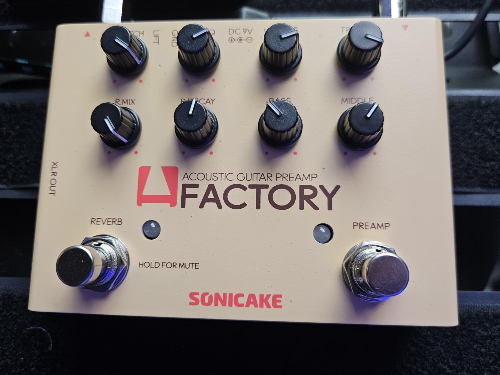SONICAKE Acoustic Guitar Effects Pedal with Analog Preamp and Digital Reverb Acoustic Instruments with XLR Output - A Factory Customer Review SONICAKE Acoustic Guitar Effects Pedal with Analog Preamp and Digital Reverb Acoustic Instruments with XLR Output - A Factory - Customer Photo 1