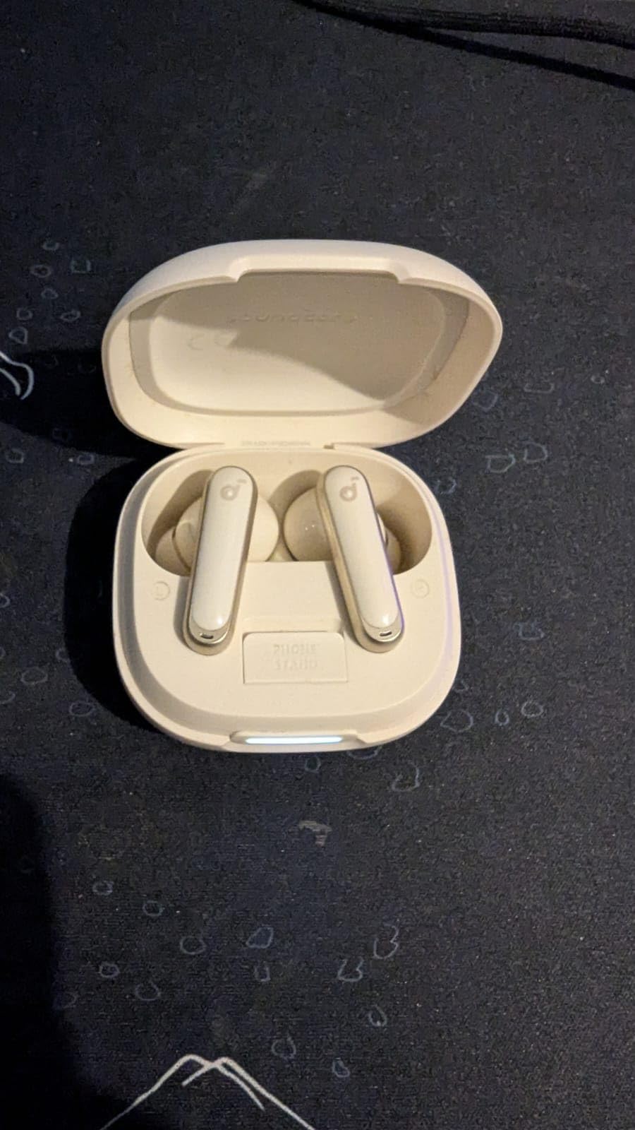 Soundcore P40i by Anker, Noise Cancelling Wireless Earbuds, Adaptive Noise Cancelling to Environments, Heavy Bass, 60H Playtime, 2-in-1 Case and Phone Stand, IPX5, Wireless Charging, Bluetooth 5.3 Customer Review Soundcore P40i by Anker, Noise Cancelling Wireless Earbuds, Adaptive Noise Cancelling to Environments, Heavy Bass, 60H Playtime, 2-in-1 Case and Phone Stand, IPX5, Wireless Charging, Bluetooth 5.3 - Customer Photo 4