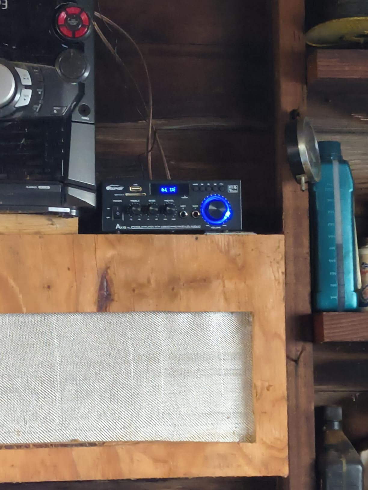AK45 Pro Amplifier Home Audio Stereo Receivers with Bluetooth 5.0,Max 400W,2.0 Channel Stereo Amplifier System for Home Theater Speakers, Karaoke,Garage,Home Amp with USB,SD,RCA,2 MIC in Customer Review AK45 Pro Amplifier Home Audio Stereo Receivers with Bluetooth 5.0,Max 400W,2.0 Channel Stereo Amplifier System for Home Theater Speakers, Karaoke,Garage,Home Amp with USB,SD,RCA,2 MIC in - Customer Photo 1