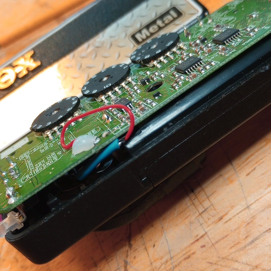 Vox amPlug 3 Plug-In Headphone Amplifier with Built-In Stereo Effects and Volume Control (Bass) - Customer Photo 1