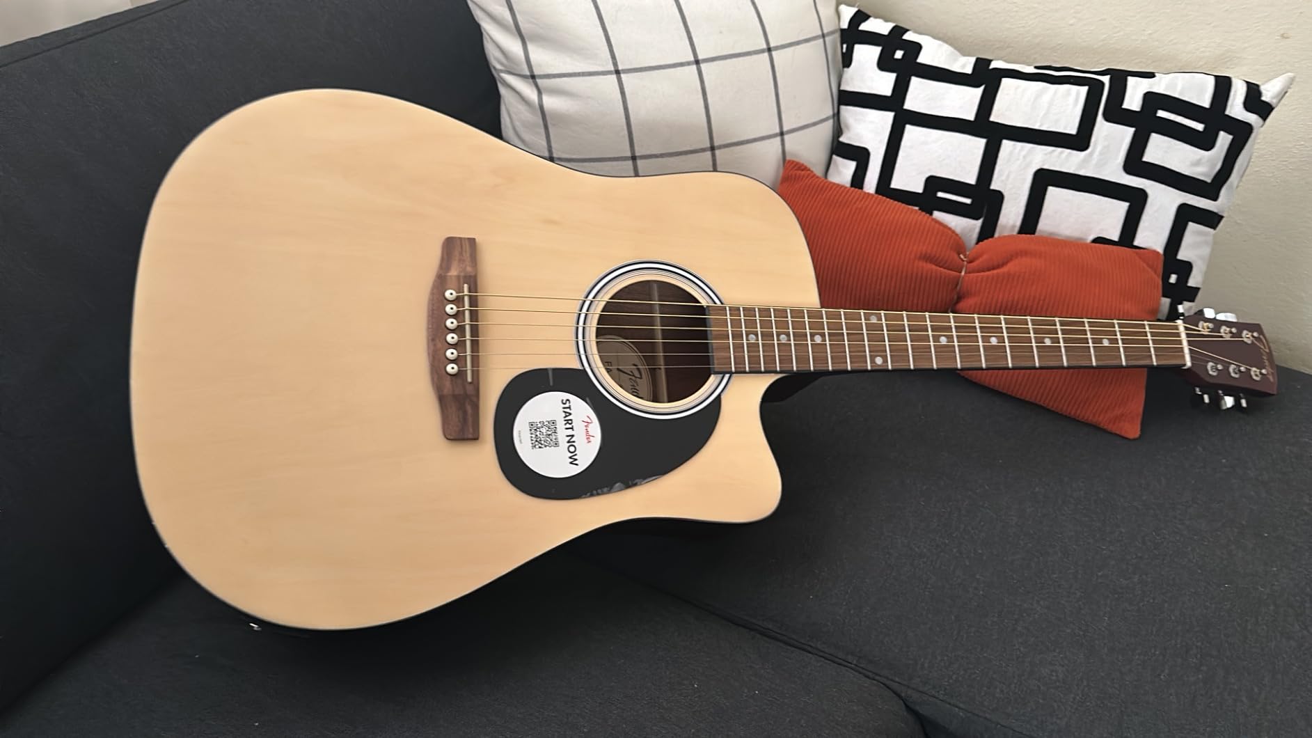 Fender FA-25CE Dreadnought Acoustic Electric Guitar, Beginner Guitar, with 2-Year Warranty, Includes Built-in Tuner and On-Board Volume and Tone Controls, Comes with Free Lessons, Natural Customer Review Fender FA-25CE Dreadnought Acoustic Electric Guitar, Beginner Guitar, with 2-Year Warranty, Includes Built-in Tuner and On-Board Volume and Tone Controls, Comes with Free Lessons, Natural - Customer Photo 3
