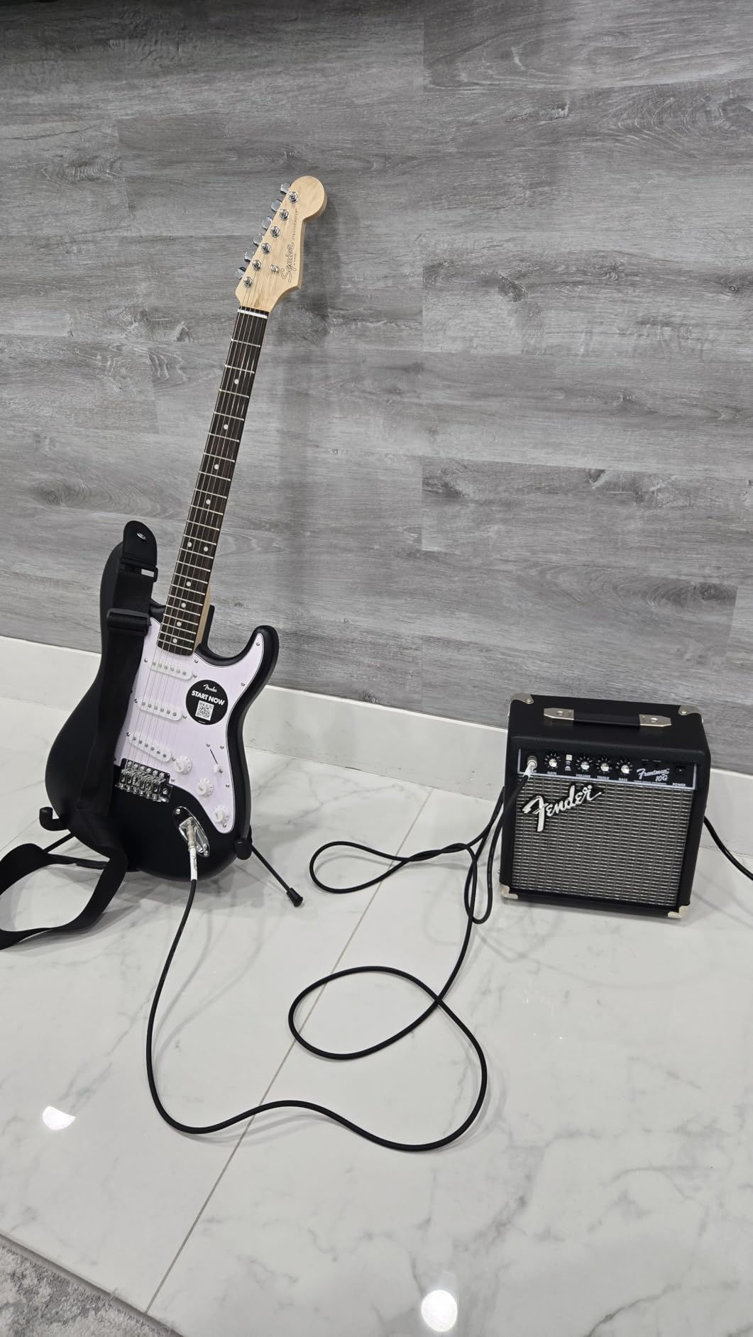 Fender Squier Debut Series Stratocaster Electric Guitar Kit, Beginner Guitar Kit, with 2-Year Warranty, with Padded Gig Bag, Frontman 10G Amp, Strap, and More, Includes Free Lessons, Black Customer Review Fender Squier Debut Series Stratocaster Electric Guitar Kit, Beginner Guitar Kit, with 2-Year Warranty, with Padded Gig Bag, Frontman 10G Amp, Strap, and More, Includes Free Lessons, Black - Customer Photo 2