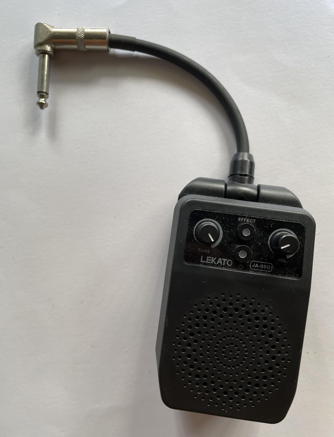 LEKATO Mini Electric Guitar Amp 5W, Portable Guitar Amp Bluetooth with Built-in 4 Effects, Clean Distortion Overdrive Reverb, Rechargeable Small Amplifier for Practice, Black (JA-05G) customer photo 1