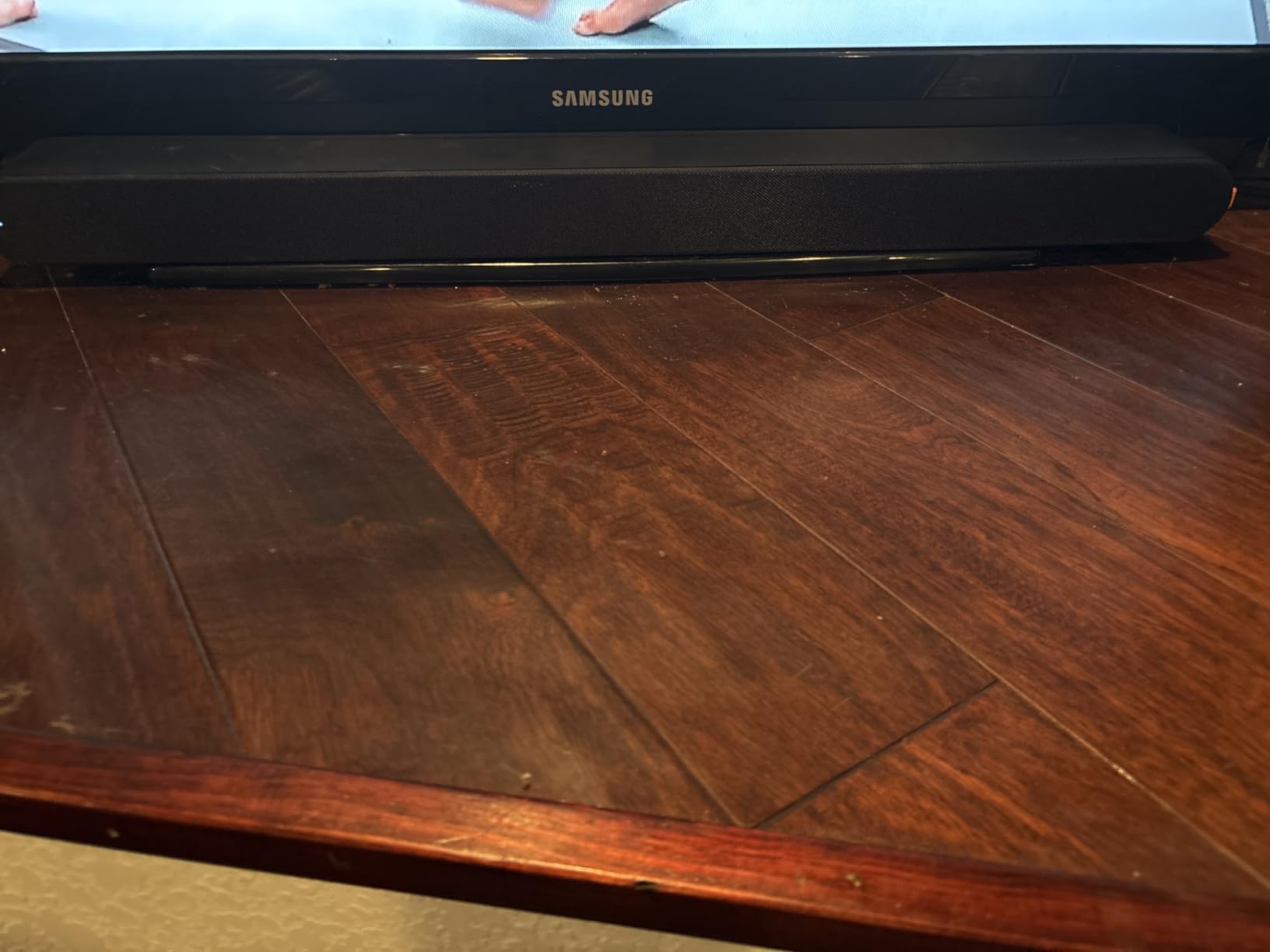 VIZIO 2.0 Soundbar w/Dolby Atmos & DTS:X, Bluetooth Speaker, QuickFit™ Compatible – SV200M-08 (New, 2024 Model) - Customer Photo 1