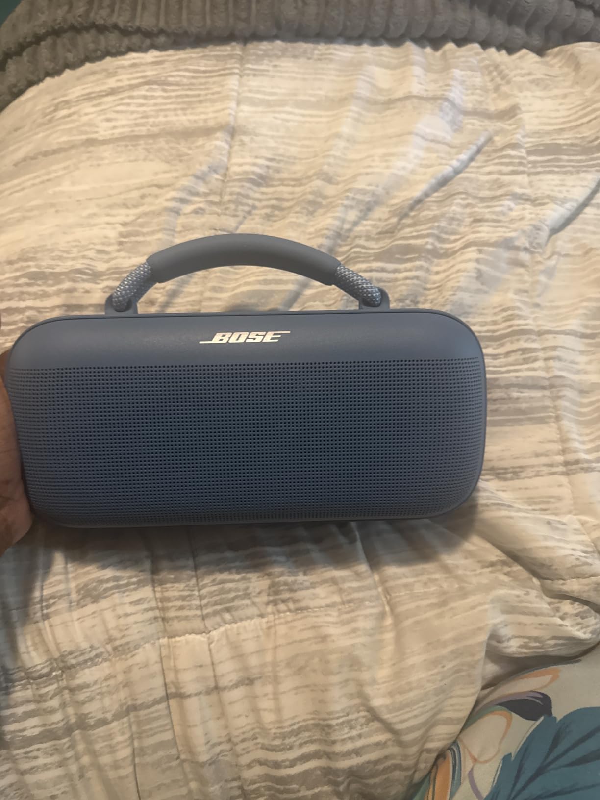 Bose SoundLink Max Portable Speaker, Large IP67 Waterproof Bluetooth Speaker, Up to 20 Hours of Playtime, USB-C, Built-in 3.5mm AUX Input, Black Customer Review Bose SoundLink Max Portable Speaker, Large IP67 Waterproof Bluetooth Speaker, Up to 20 Hours of Playtime, USB-C, Built-in 3.5mm AUX Input, Black - Customer Photo 2
