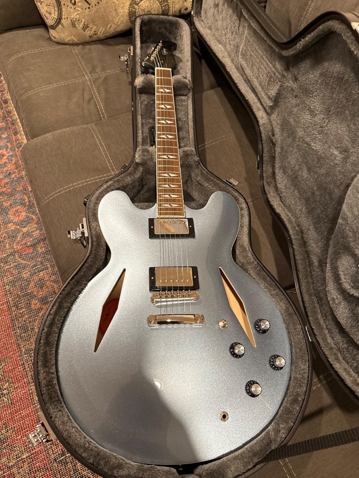 Epiphone Dave Grohl DG-335 Pelham Blue with Case Customer Review Epiphone Dave Grohl DG-335 Pelham Blue with Case - Customer Photo 2
