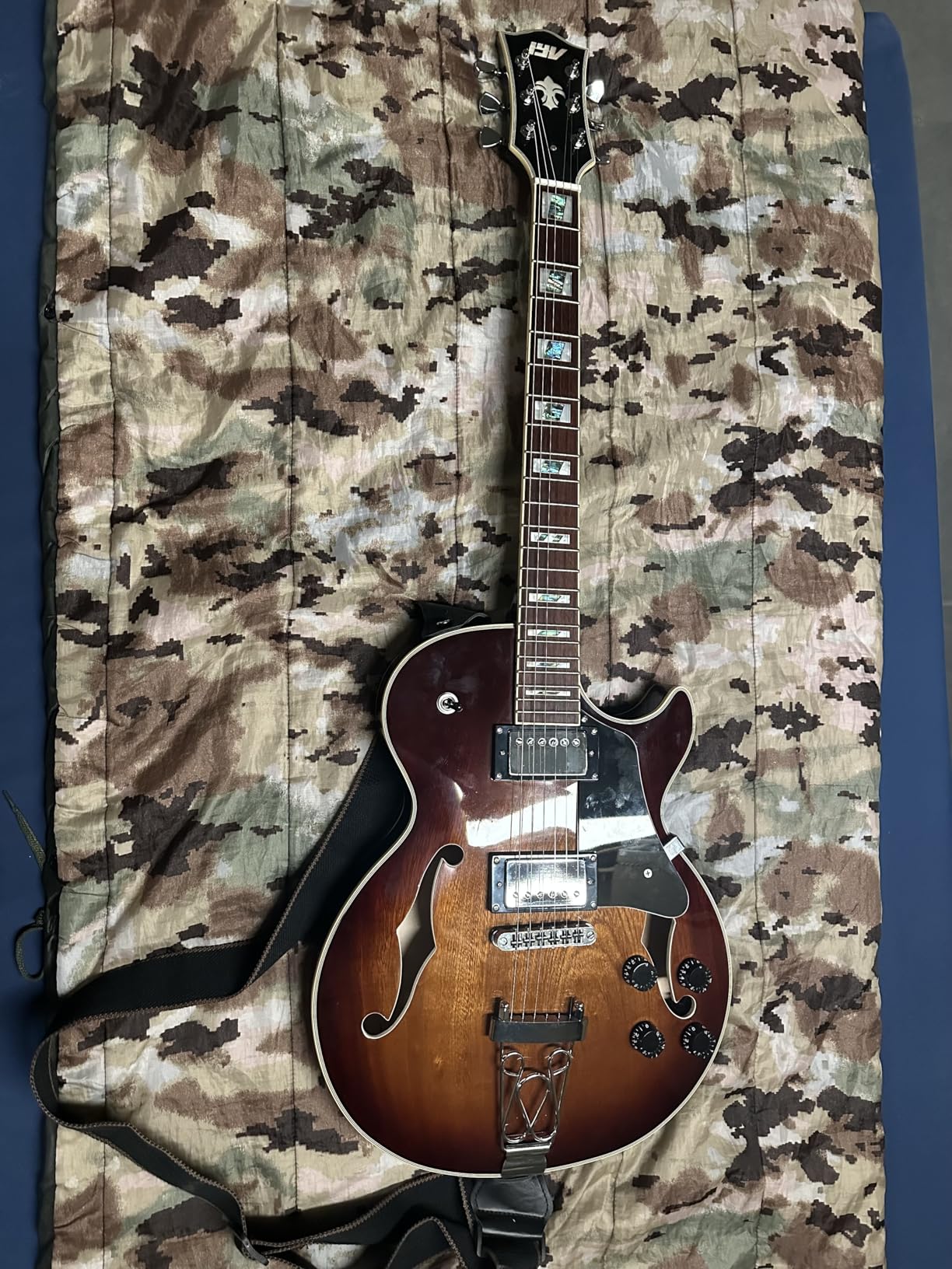 IYV-IJZ-300A TSB Jazz Solid hollow-Body Electric Guitar, Tobacco Sunburst - Customer Photo 2
