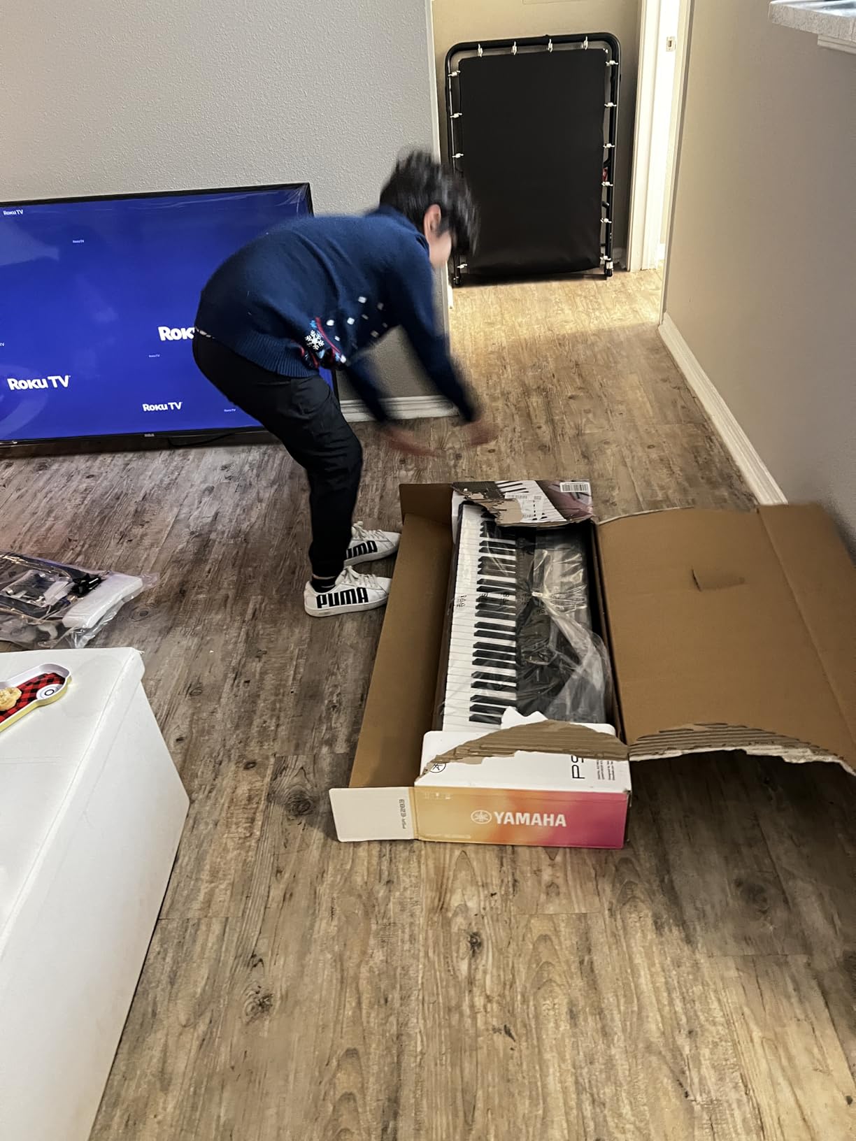 Yamaha 61-Key Portable Keyboard for Beginners with Learning Tools, Music Rest and Power Adapter PSRE283 Customer Review Yamaha 61-Key Portable Keyboard for Beginners with Learning Tools, Music Rest and Power Adapter PSRE283 - Customer Photo 1