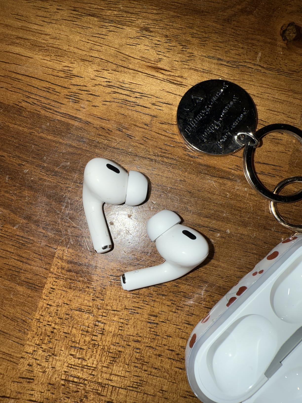 Apple AirPods Pro 2 Wireless Earbuds, Active Noise Cancellation, Hearing Aid Feature, Bluetooth Headphones, Transparency, Personalized Spatial Audio, High-Fidelity Sound, H2 Chip, USB-C Charging Customer Review Apple AirPods Pro 2 Wireless Earbuds, Active Noise Cancellation, Hearing Aid Feature, Bluetooth Headphones, Transparency, Personalized Spatial Audio, High-Fidelity Sound, H2 Chip, USB-C Charging - Customer Photo 3