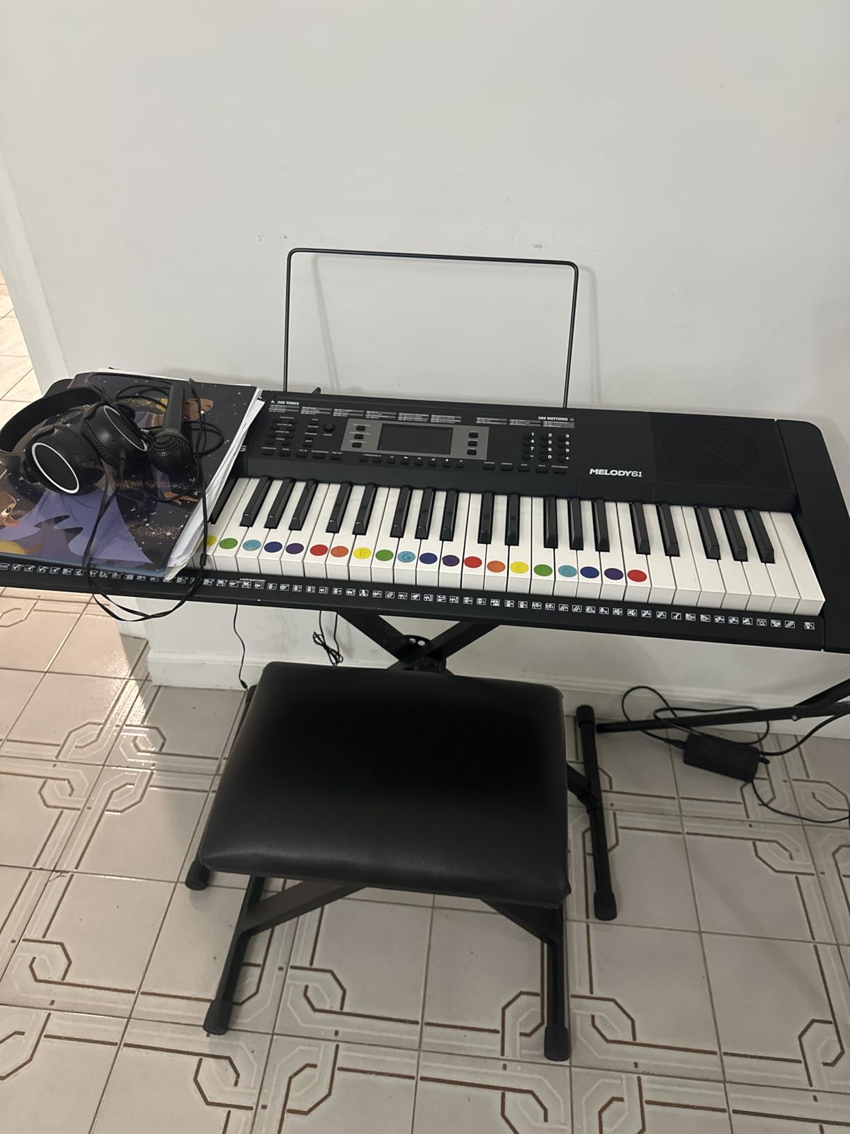 Alesis Melody 61 MK4 Keyboard Piano for Beginners with 61 Keys Speakers, Tablet/Sheet Music Stand, 300 Sounds and Music Lessons Customer Review Alesis Melody 61 MK4 Keyboard Piano for Beginners with 61 Keys Speakers, Tablet/Sheet Music Stand, 300 Sounds and Music Lessons - Customer Photo 2