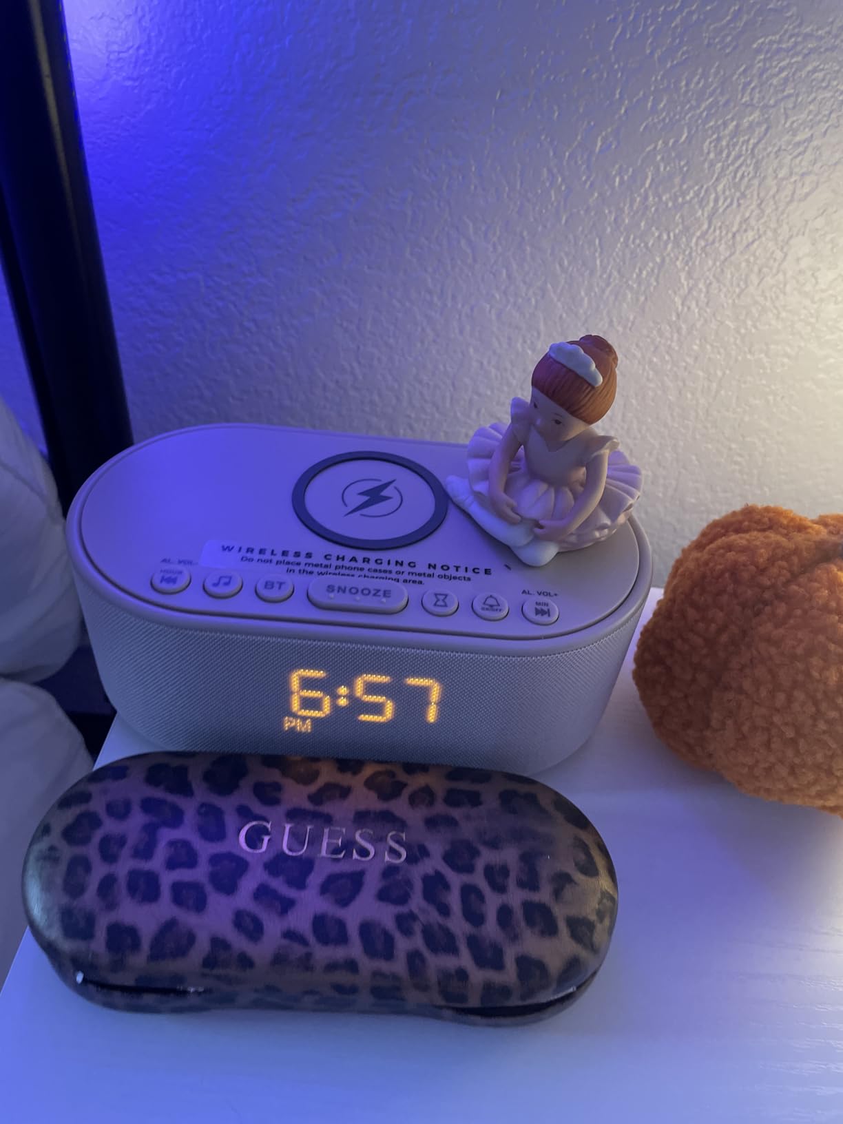 Sound Machine Alarm Clock Wireless Charger: Bluetooth 10W Stereo Sound Speaker Bedroom - White Noise Machine for Sleeping with 21 Soothing Sounds - Customer Photo 1