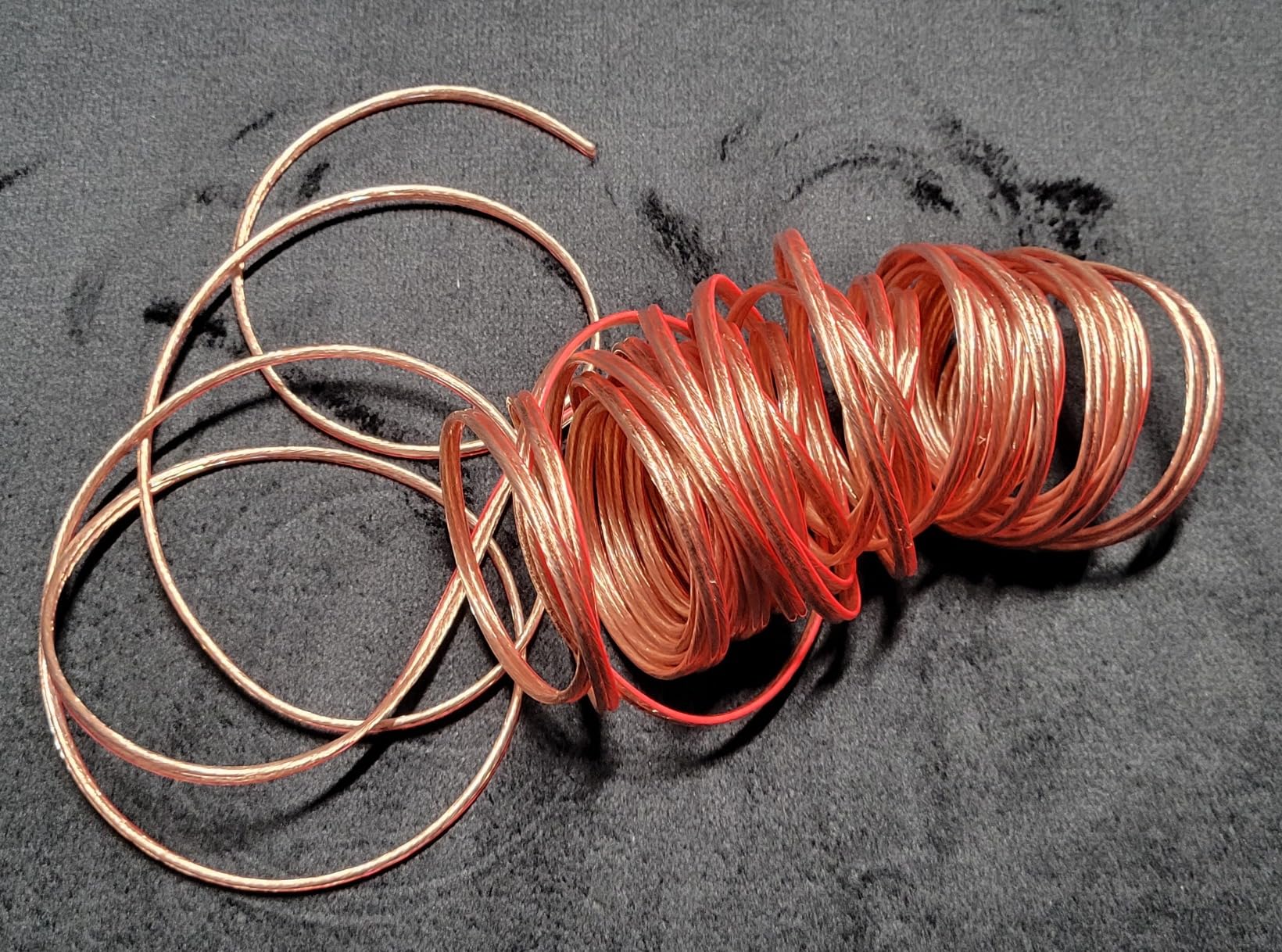 Audio Express 40ft 16-Gauge Stereo Speaker Wire, 12.19m, 2 Conductor, Polarity Marked, Clear PVC, CCA, Coil in Box, HiFi, Home Theater, HiFi, Surround, Car Audio, 74 High Strand Count (.15 OD) Customer Review Audio Express 40ft 16-Gauge Stereo Speaker Wire, 12.19m, 2 Conductor, Polarity Marked, Clear PVC, CCA, Coil in Box, HiFi, Home Theater, HiFi, Surround, Car Audio, 74 High Strand Count (.15 OD) - Customer Photo 2