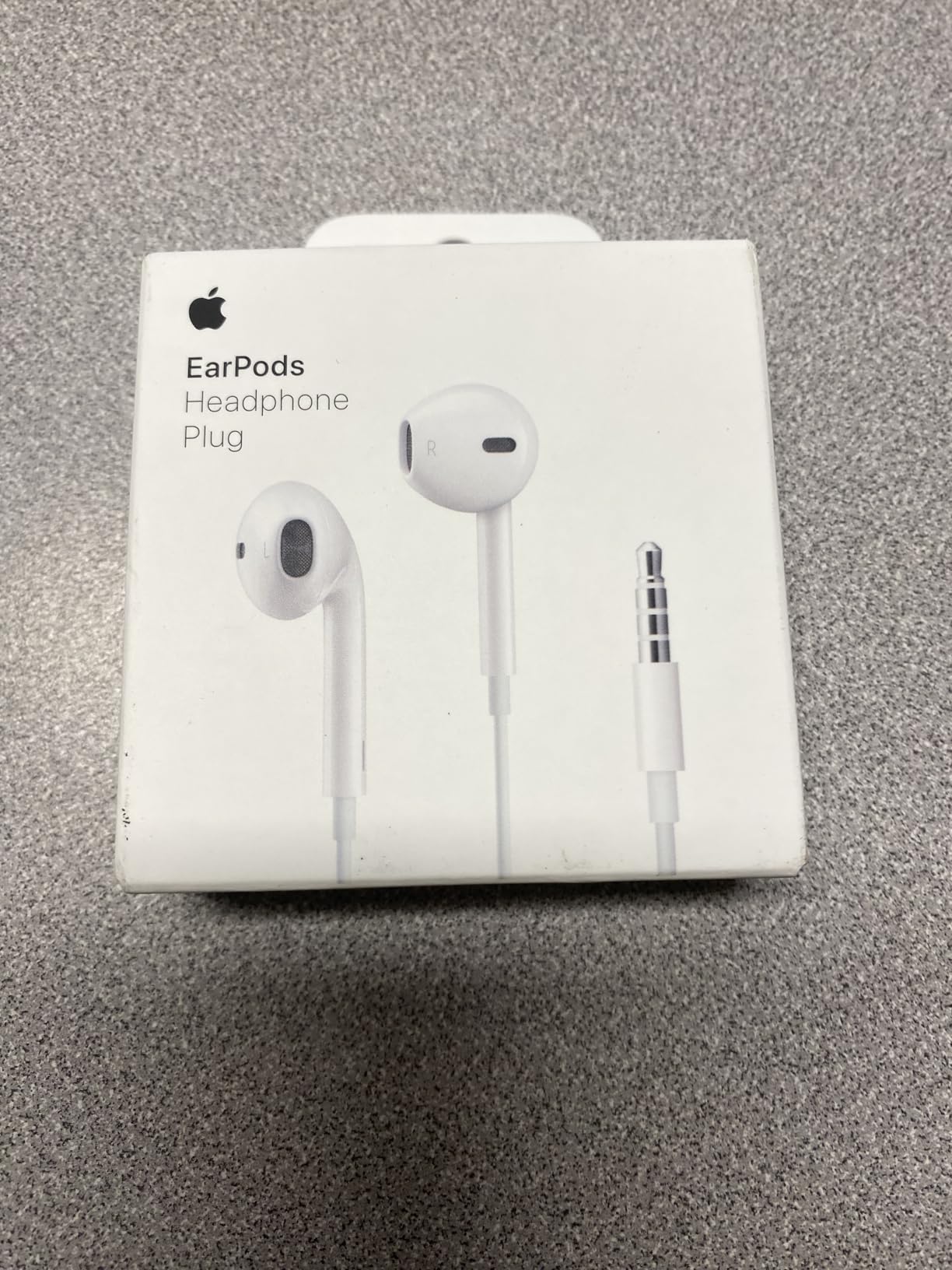 Apple EarPods Headphones with USB-C Plug, Wired Ear Buds with Built-in Remote to Control Music, Phone Calls, and Volume customer photo 2