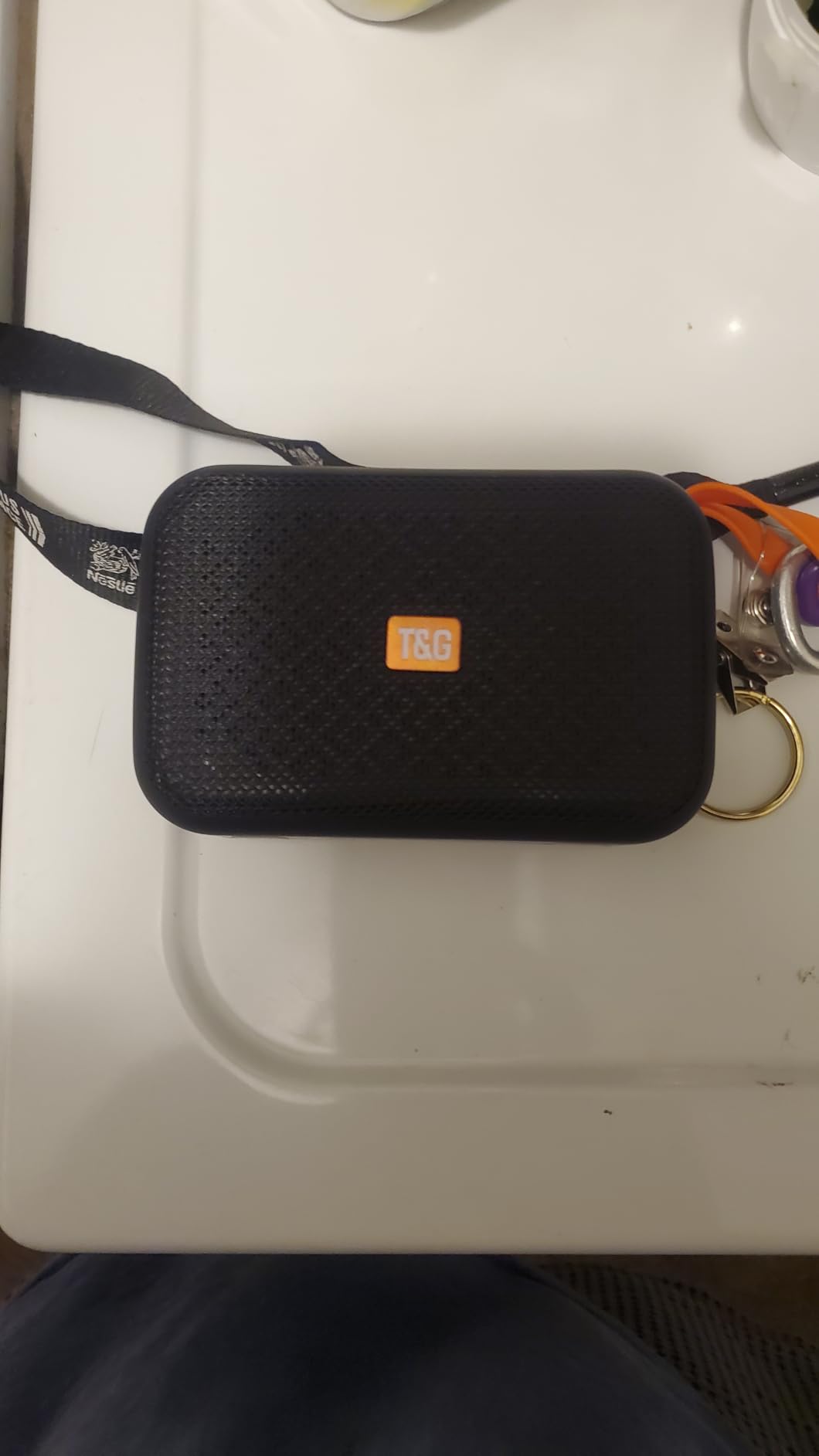 Portable Bluetooth Speakers, Wireless Bluetooth Speaker, Deep Bass, Outdoor Speakers with Handle, Supports TF Card for Outdoor Customer Review Portable Bluetooth Speakers, Wireless Bluetooth Speaker, Deep Bass, Outdoor Speakers with Handle, Supports TF Card for Outdoor - Customer Photo 2
