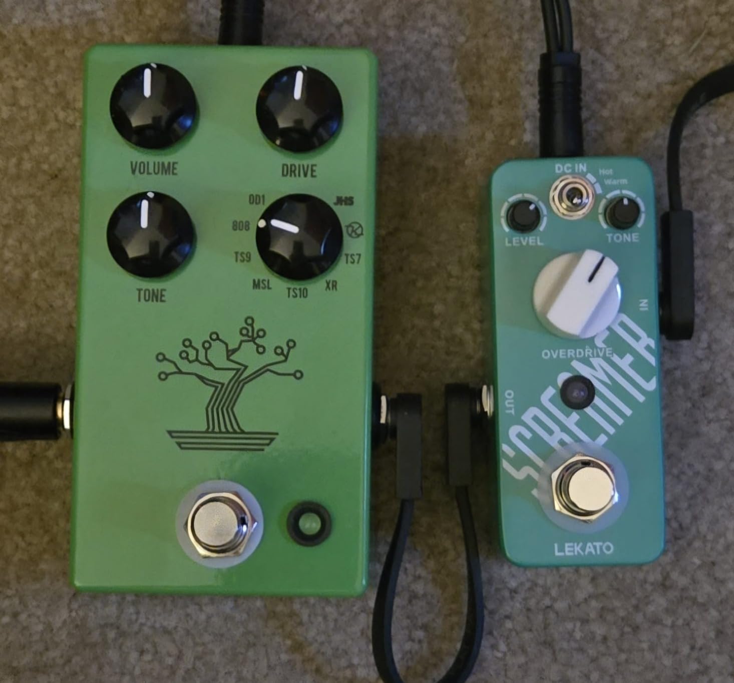 LEKATO Mini Pitch Shifter Pedal, Harmonizer Guitar Pedal Pitch Shift Box, Harmonizer Digital Octave Drop Pedals, True Bypass, Small Effects for Electric Guitar Bass customer photo 1