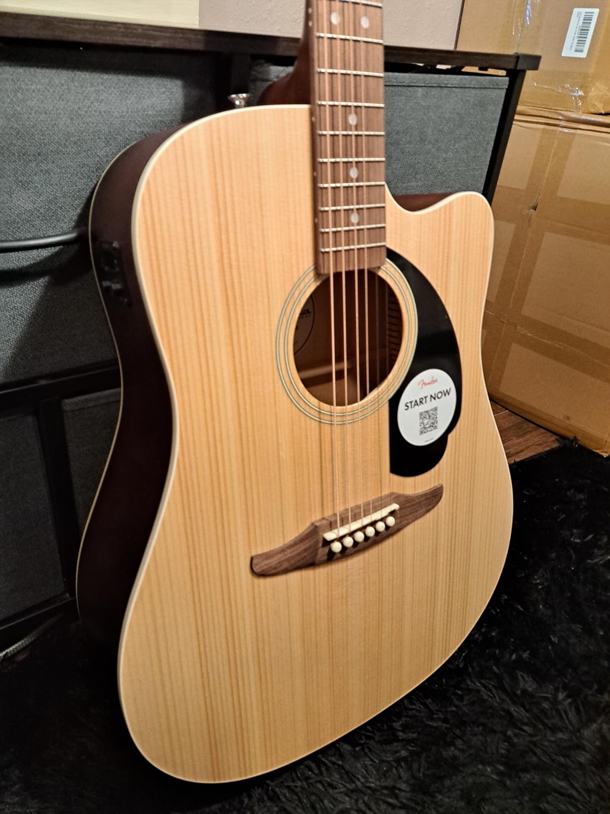Fender California Debut Redondo CE Series Acoustic Guitar, Beginner Guitar, 2-Year Warranty, Includes Built-In Tuner, Natural Customer Review Fender California Debut Redondo CE Series Acoustic Guitar, Beginner Guitar, 2-Year Warranty, Includes Built-In Tuner, Natural - Customer Photo 5