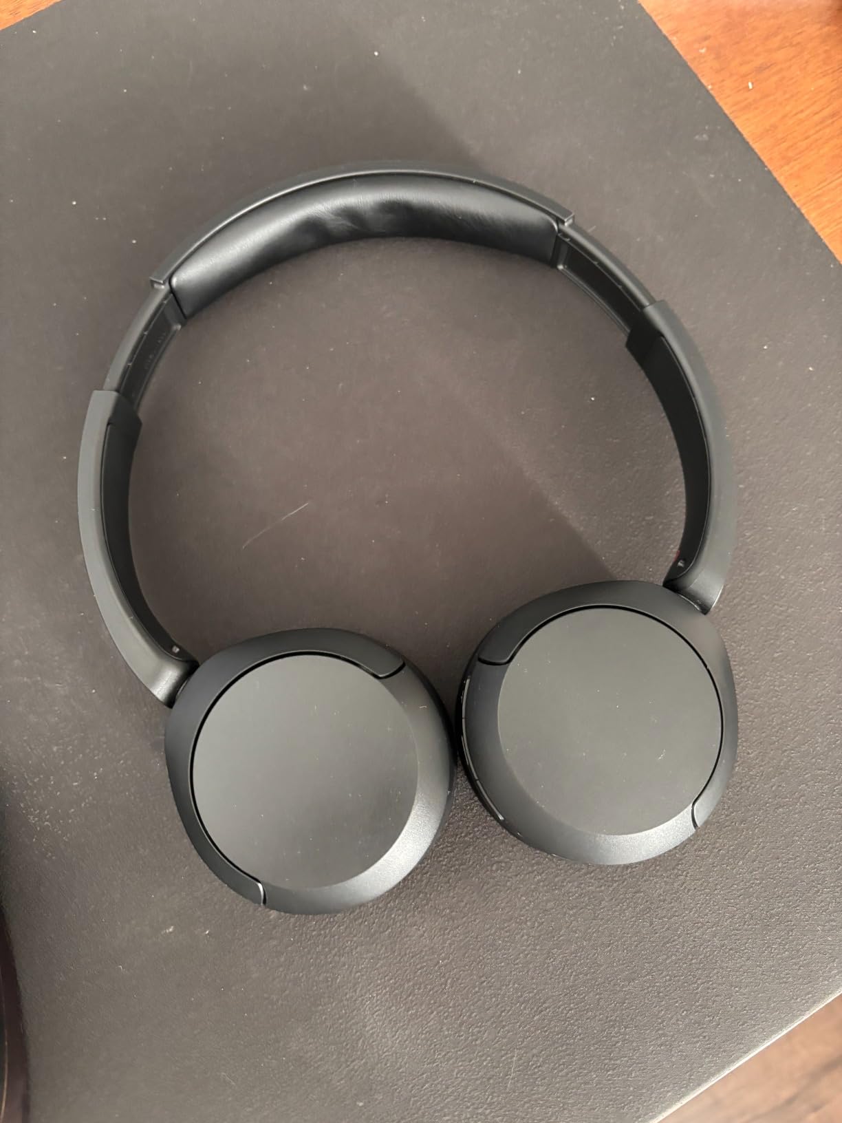 Sony WH-CH520 Wireless Headphones Bluetooth On-Ear Headset with Microphone and up to 50 Hours Battery Life with Quick Charging, Pink Customer Review Sony WH-CH520 Wireless Headphones Bluetooth On-Ear Headset with Microphone and up to 50 Hours Battery Life with Quick Charging, Pink - Customer Photo 1