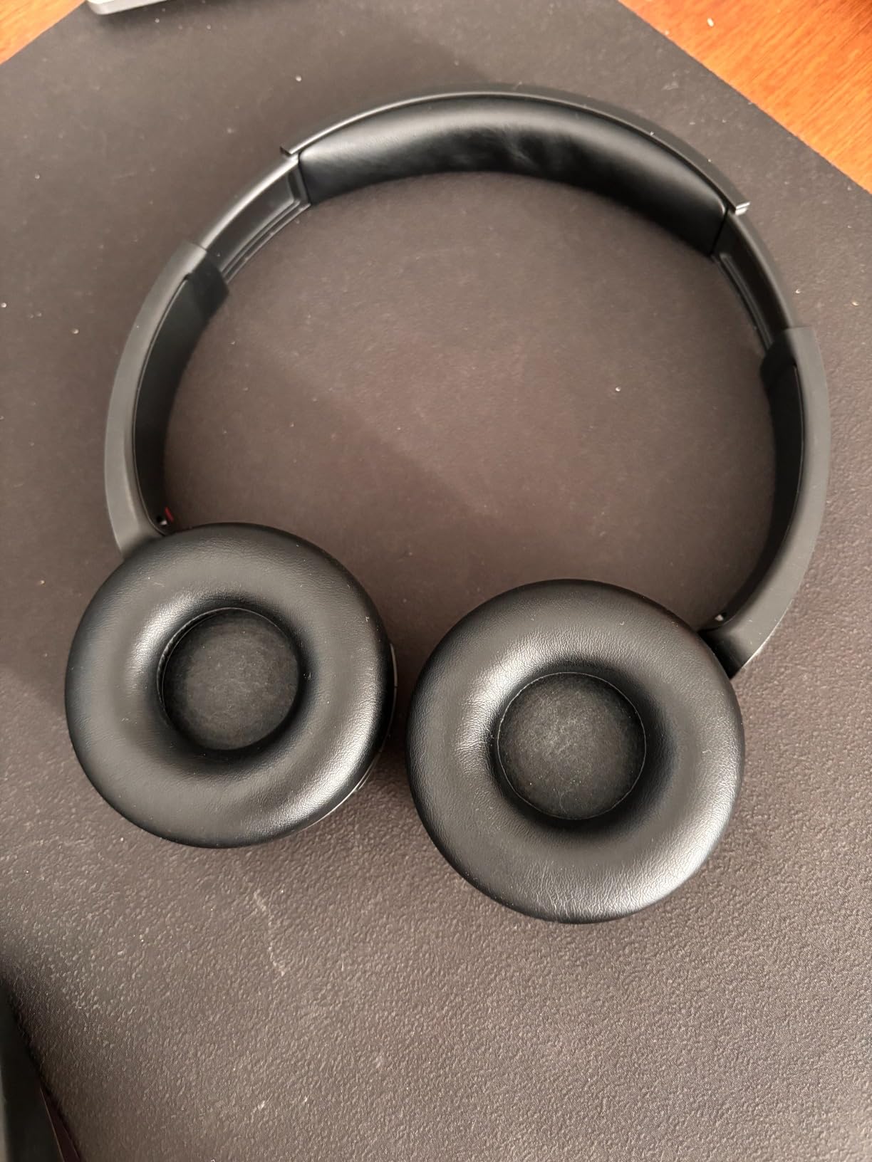 Sony WH-CH520 Wireless Headphones Bluetooth On-Ear Headset with Microphone and up to 50 Hours Battery Life with Quick Charging, Pink Customer Review Sony WH-CH520 Wireless Headphones Bluetooth On-Ear Headset with Microphone and up to 50 Hours Battery Life with Quick Charging, Pink - Customer Photo 2
