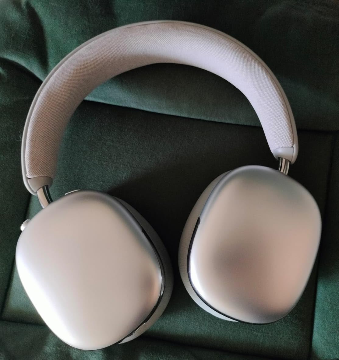 Freepods 120H Playtime Bluetooth ANC/ENC Pro-Level Active Noise Cancelling Over-Ear Headphones Wireless, Headphones with Built-in Microphone Type-C Charging for Call Travel Sports Gym (Silver) Customer Review Freepods 120H Playtime Bluetooth ANC/ENC Pro-Level Active Noise Cancelling Over-Ear Headphones Wireless, Headphones with Built-in Microphone Type-C Charging for Call Travel Sports Gym (Silver) - Customer Photo 1