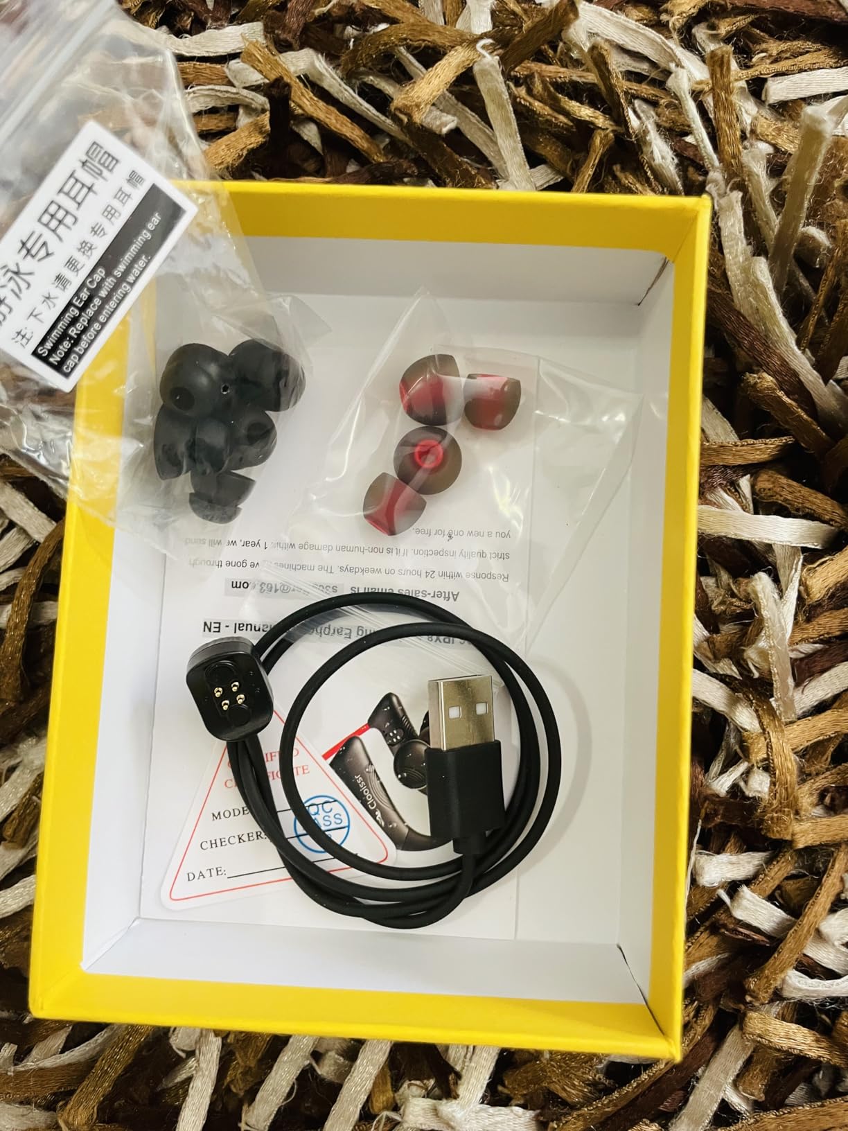 S36 HiFi Waterproof Earbuds for Swimming, IPX8 TOP 32GB Swimming Headphones with Bluetooth & MP3 Playback, in-Ear Noise Cancellation Wireless Underwater Sports Headphones for Swimming Customer Review S36 HiFi Waterproof Earbuds for Swimming, IPX8 TOP 32GB Swimming Headphones with Bluetooth & MP3 Playback, in-Ear Noise Cancellation Wireless Underwater Sports Headphones for Swimming - Customer Photo 2