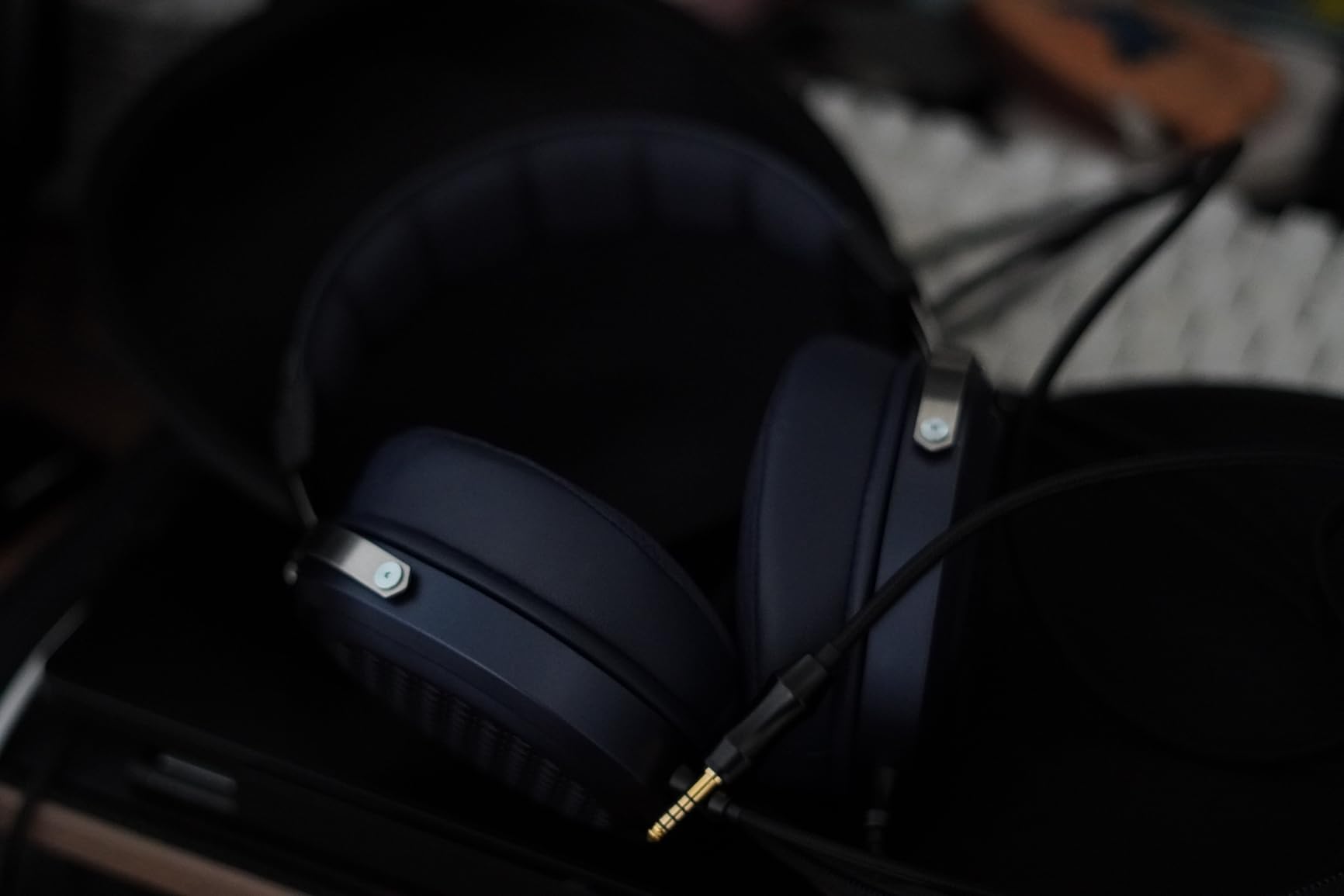FiiO FT1 Pro Open-Back Planar Magnetic Wired Hi-Fi Headphones for Home, Studio, Recording, High Sensitivity (Blue) Customer Review FiiO FT1 Pro Open-Back Planar Magnetic Wired Hi-Fi Headphones for Home, Studio, Recording, High Sensitivity (Blue) - Customer Photo 1